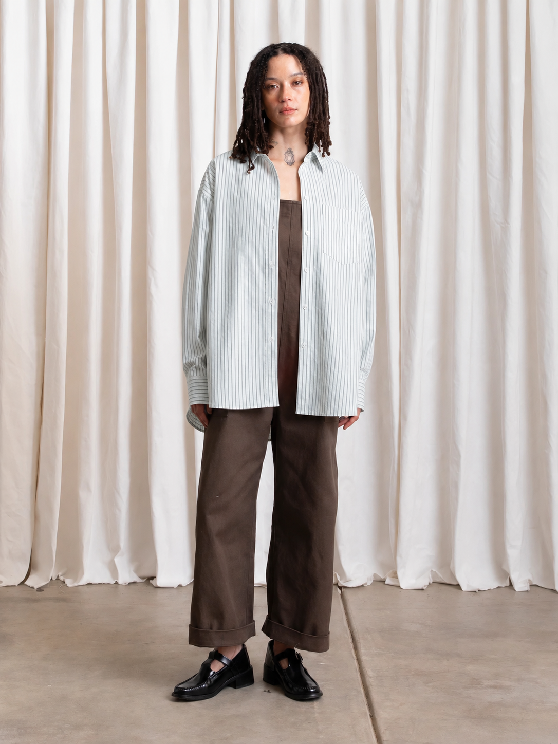 BUTTON DOWN OVERSIZED SHIRT - LIGHT BLUE/NAVY STRIPE