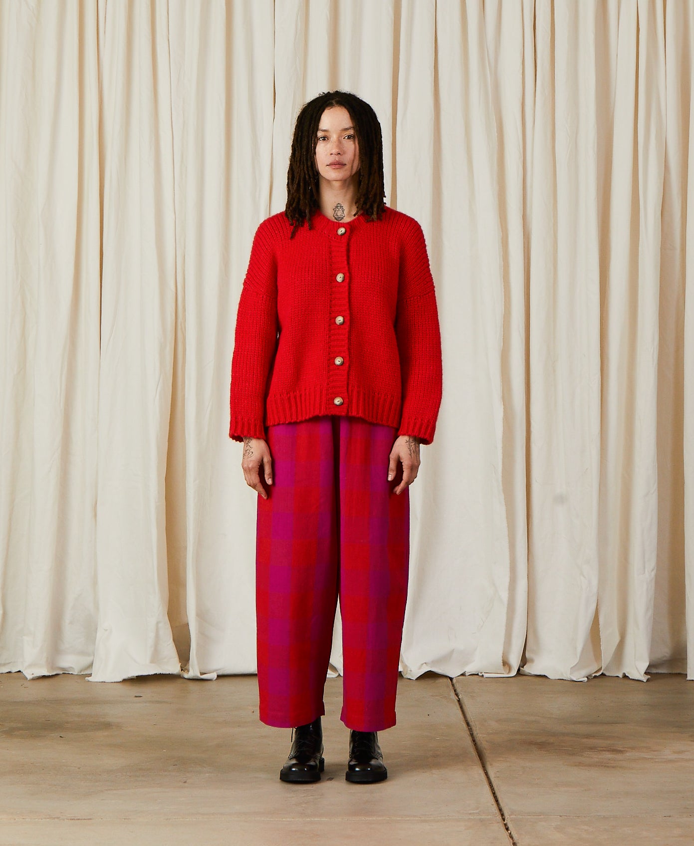 MERINO CREW-NECK CARDIGAN - POPPY