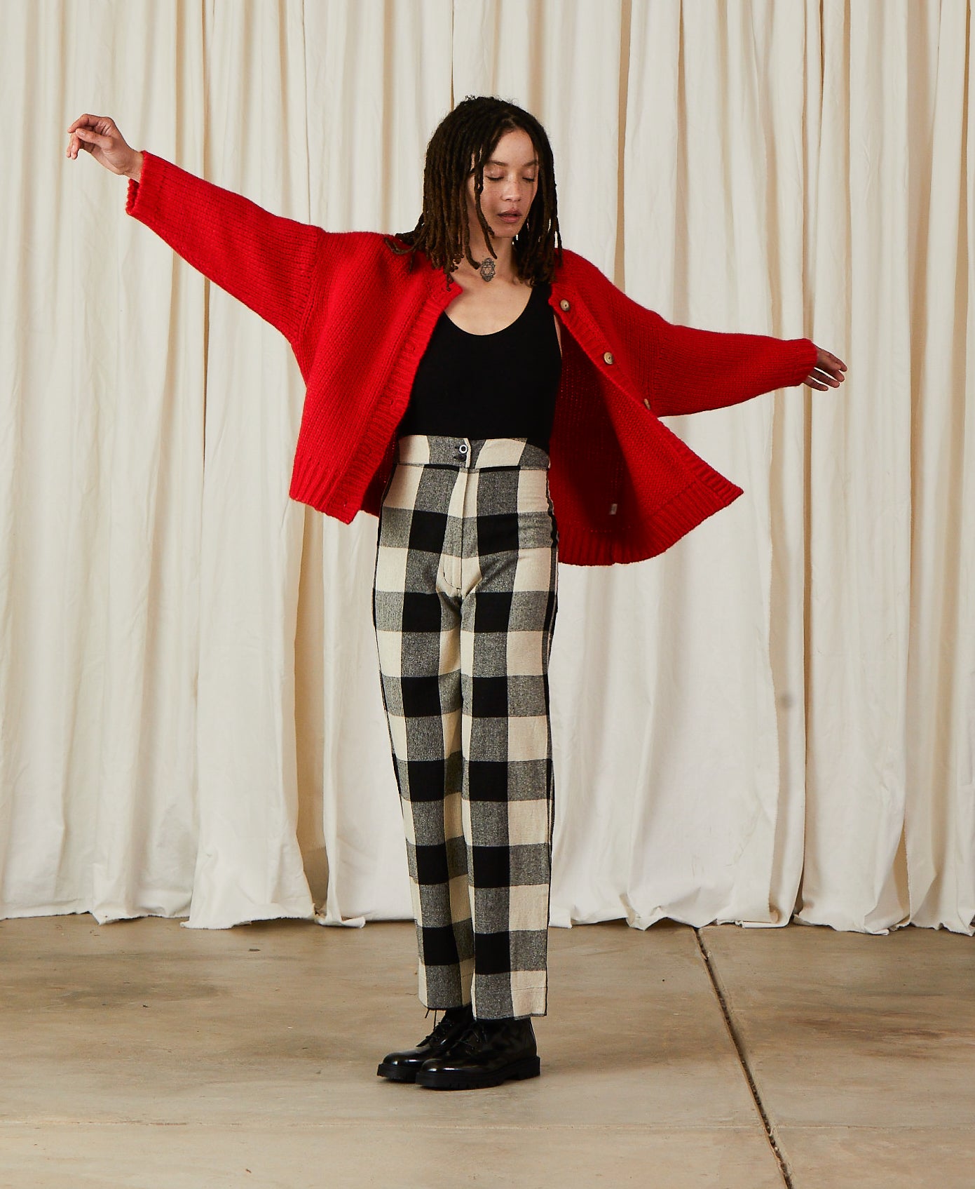 MERINO CREW-NECK CARDIGAN - POPPY