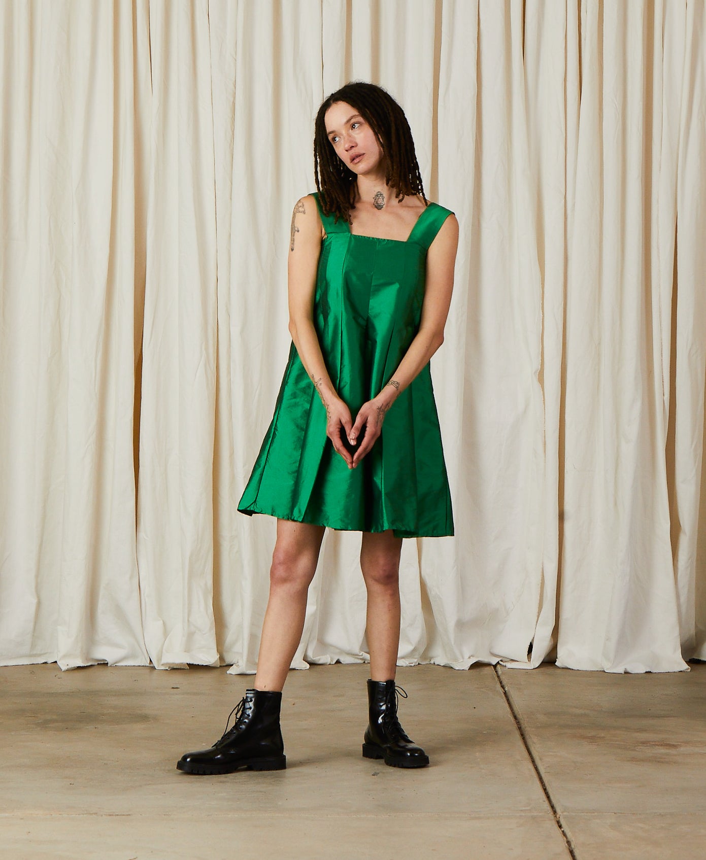 SAMPLE - PLEATED MINI DRESS - KELLY GREEN TAFFETA