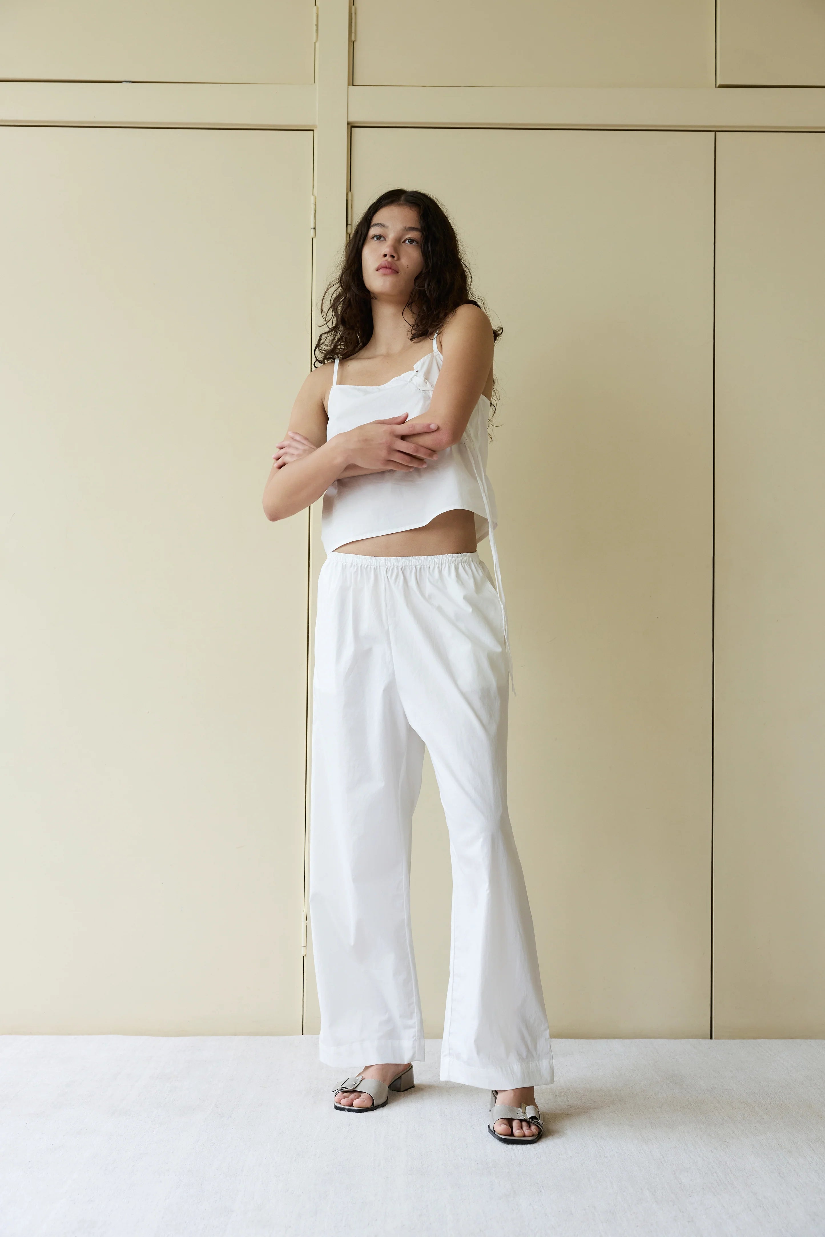 EYELET TOP - WHITE
