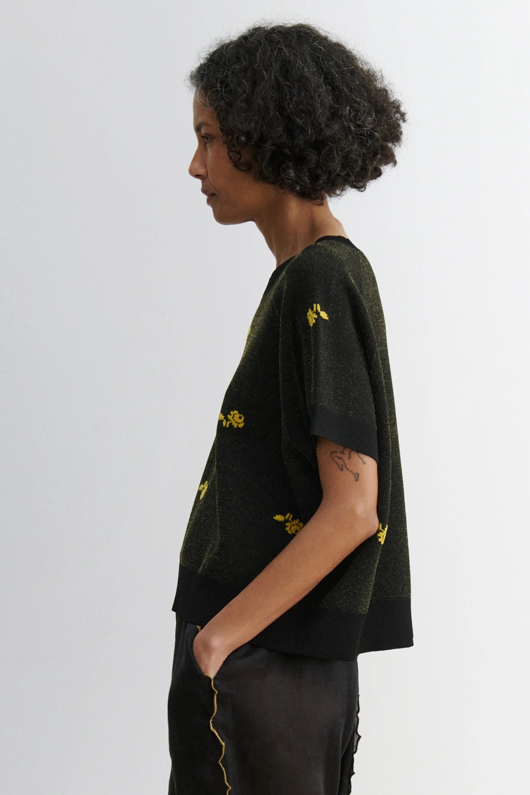 RAYNEY TOP - BLACK ROSE
