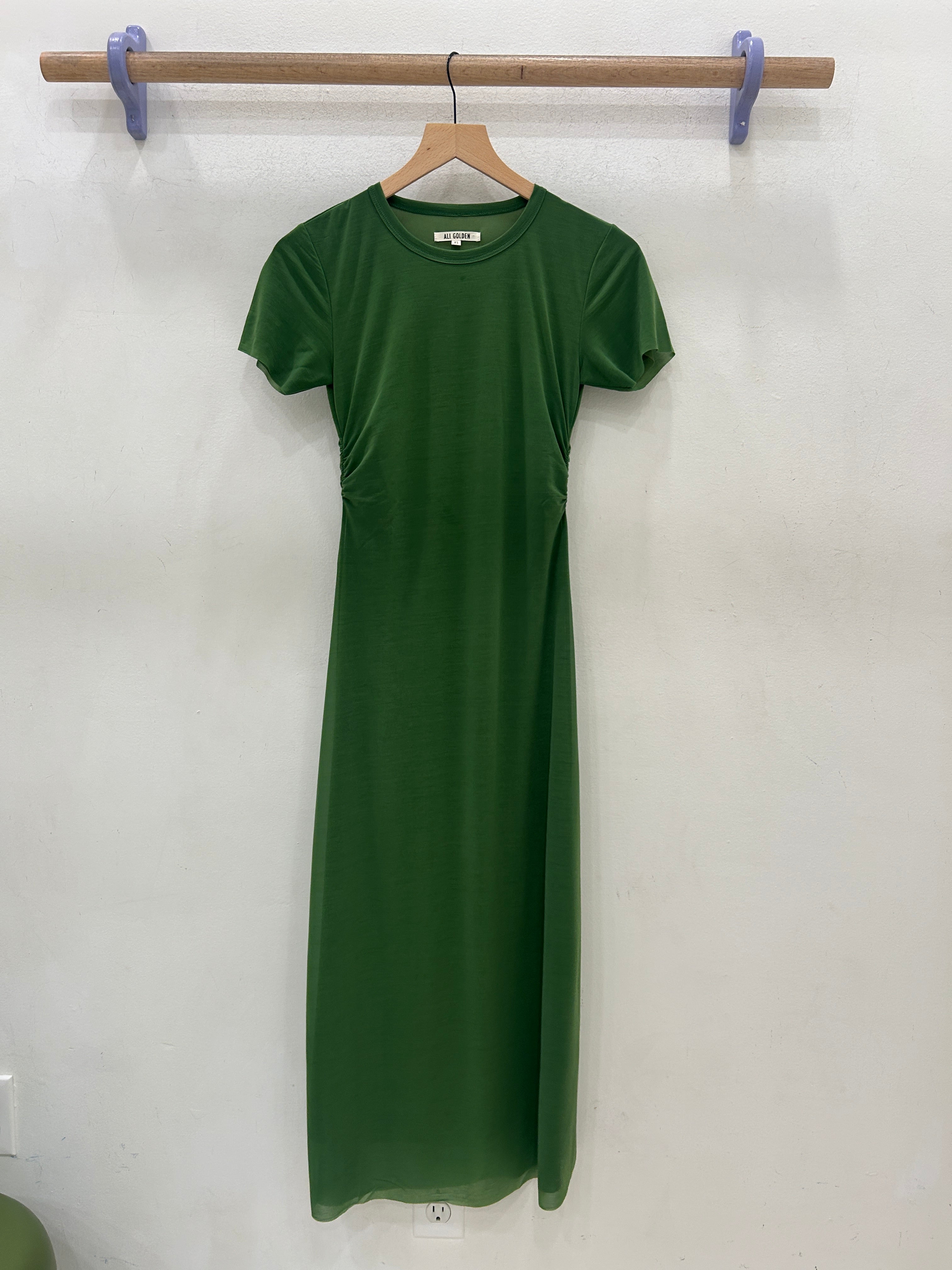 DAMAGED - FITTED T-SHIRT DRESS - GRASS GREEN (STAINED)