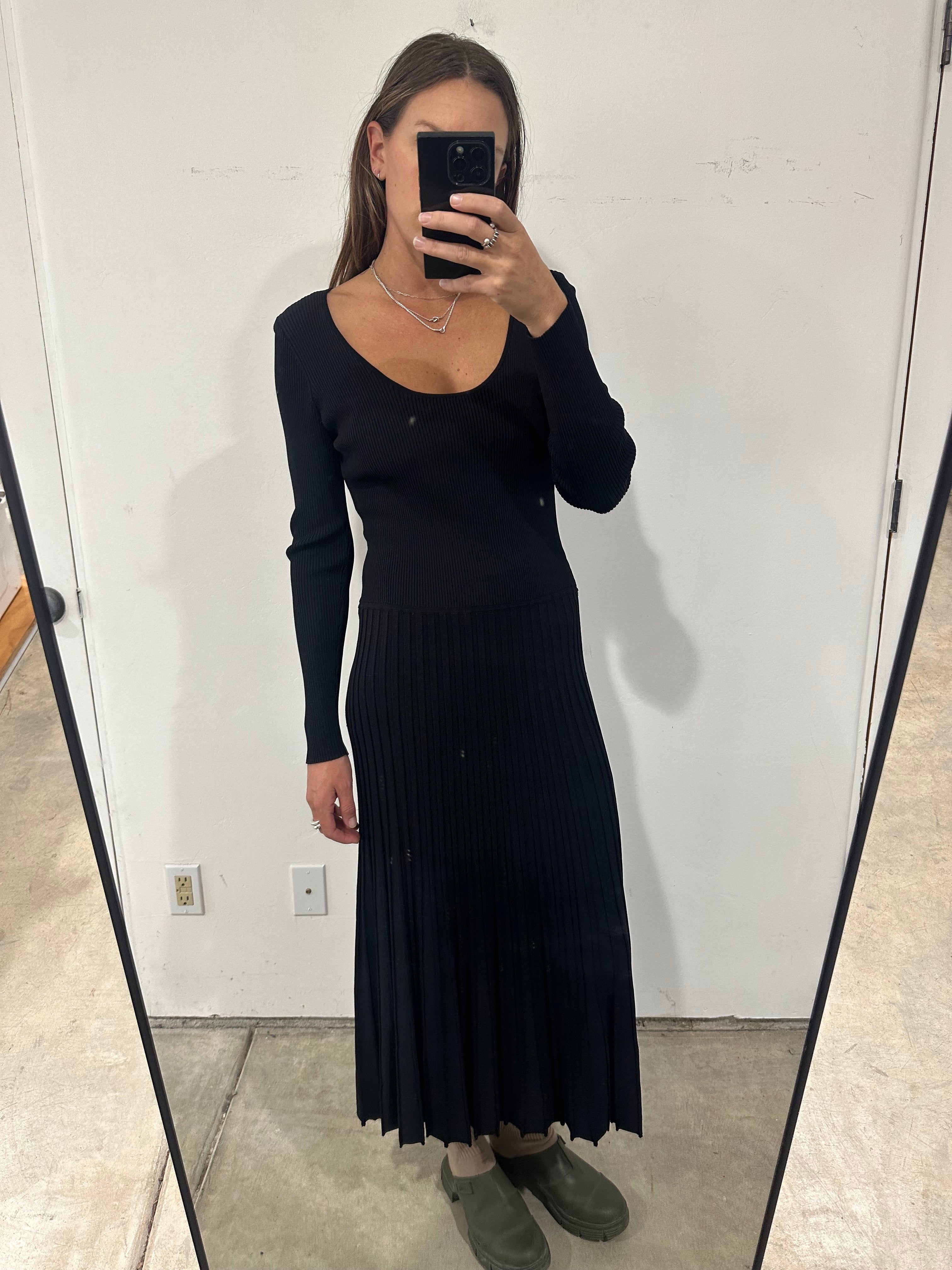 SAMPLE - DROP WAIST LS KNIT PLEATED DRESS - BLACK