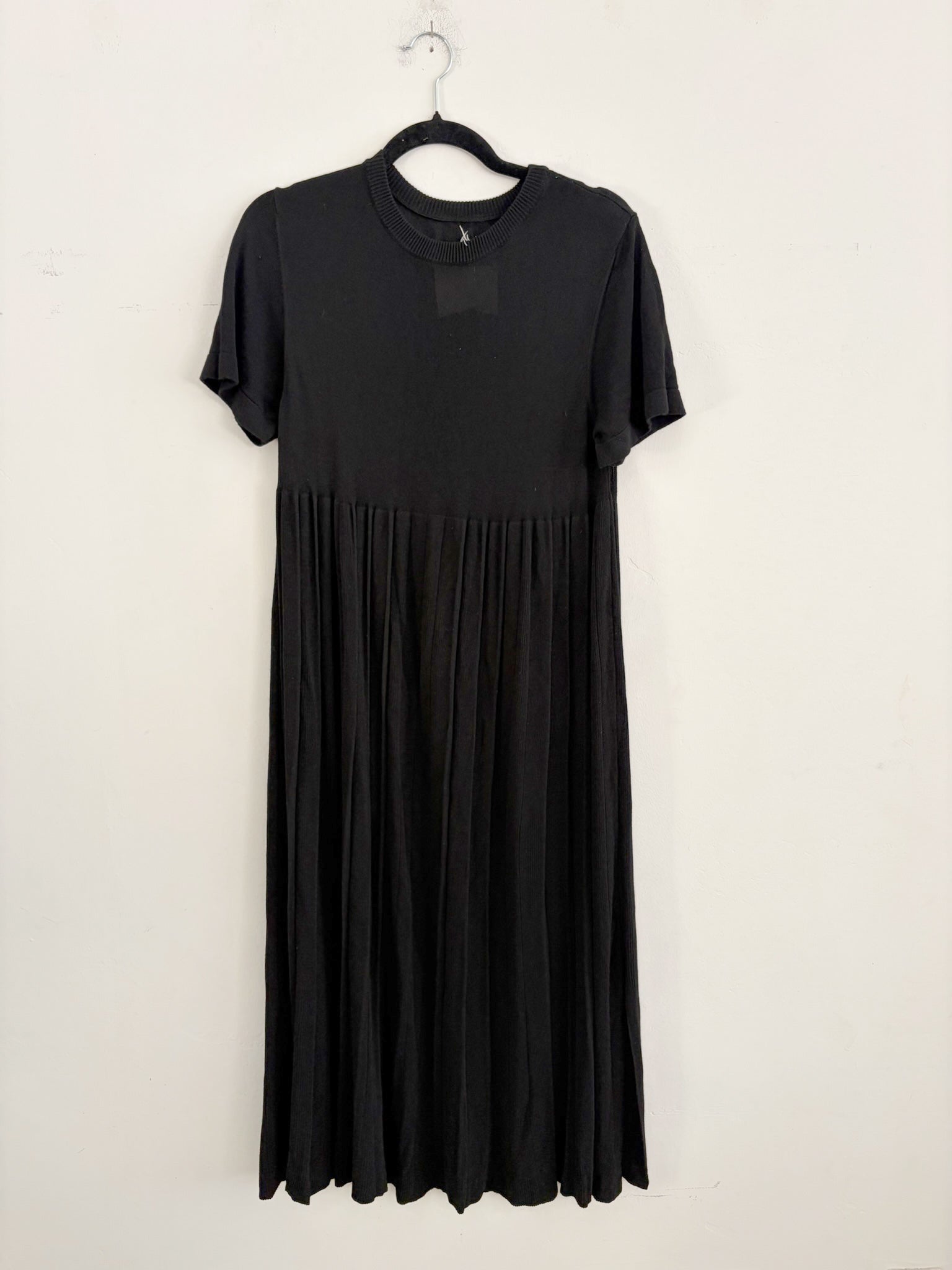 CORDERA - VISCOSE PLEATED DRESS - BLACK