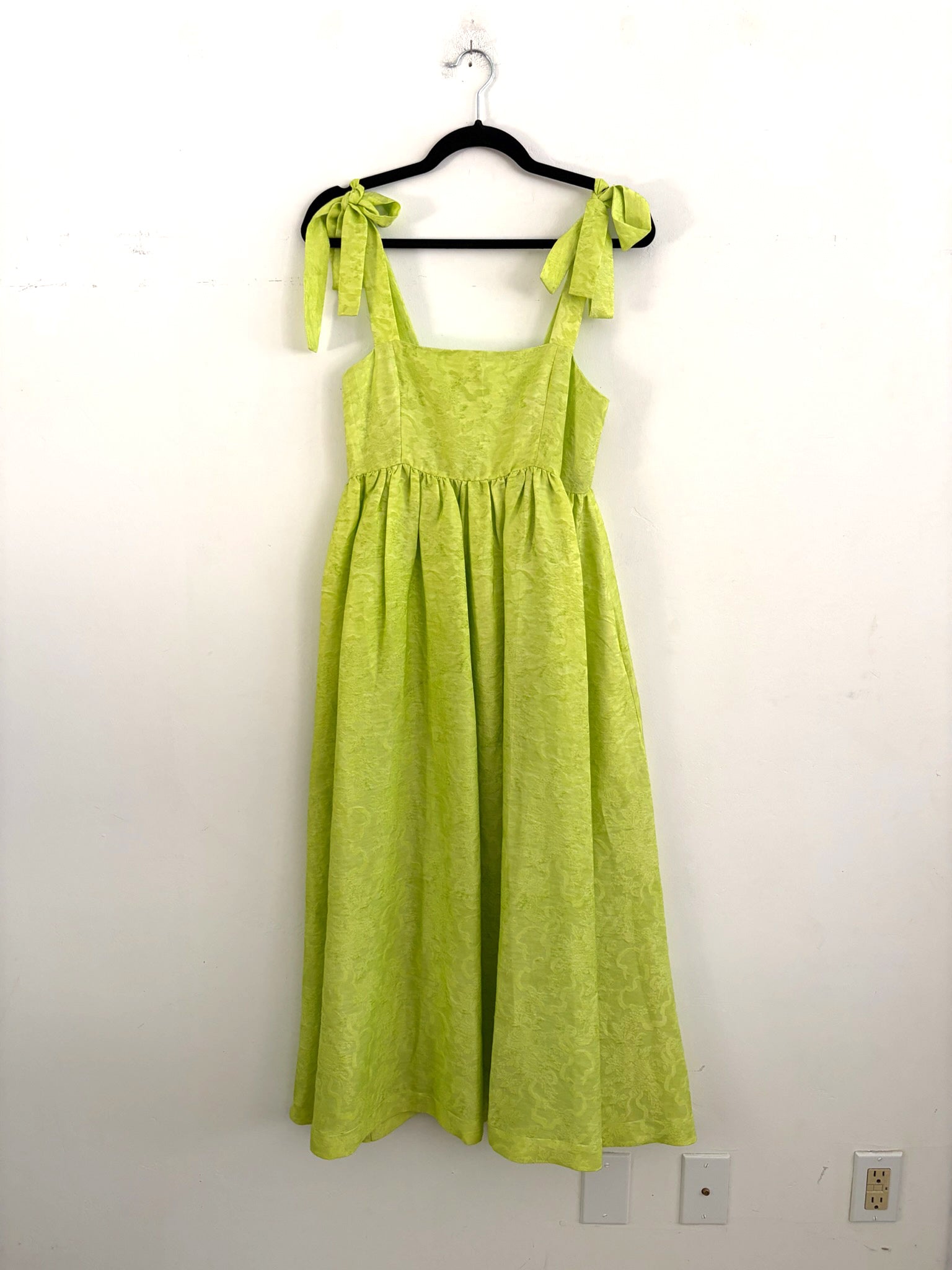 SAMPLE - TIE STRAP DRESS - LIME JACQUARD (SMALL STAIN)