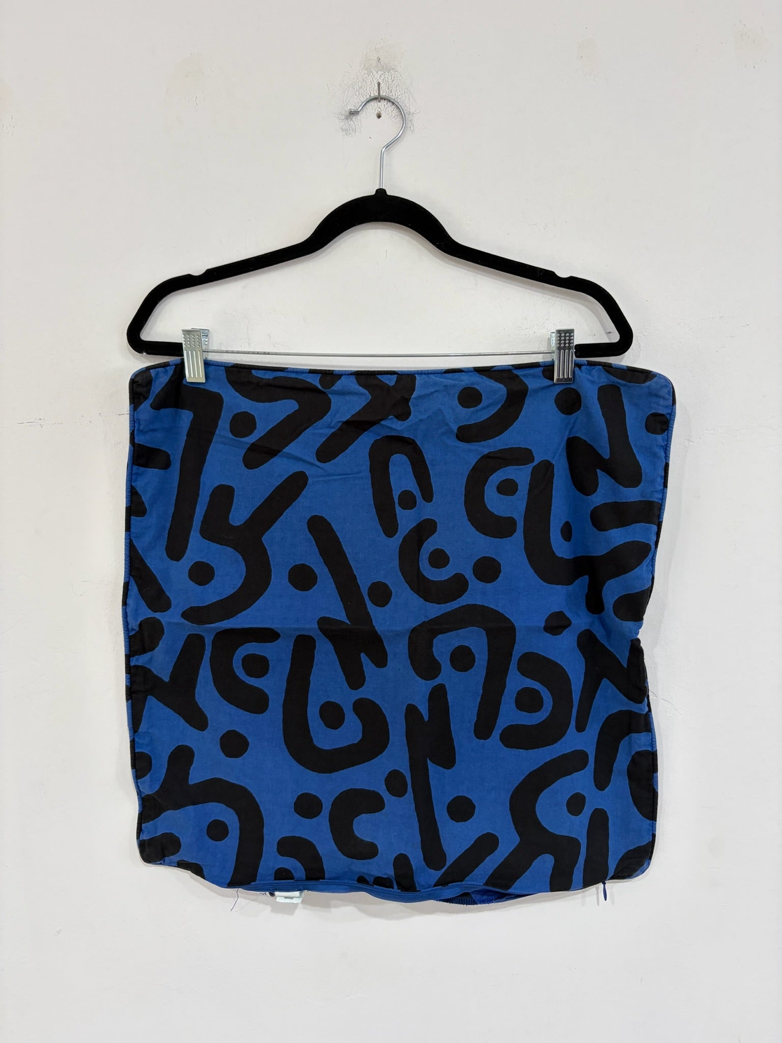 DUSEN DUSEN - BLACK/BLUE MEMPHIS PRINT PILLOW