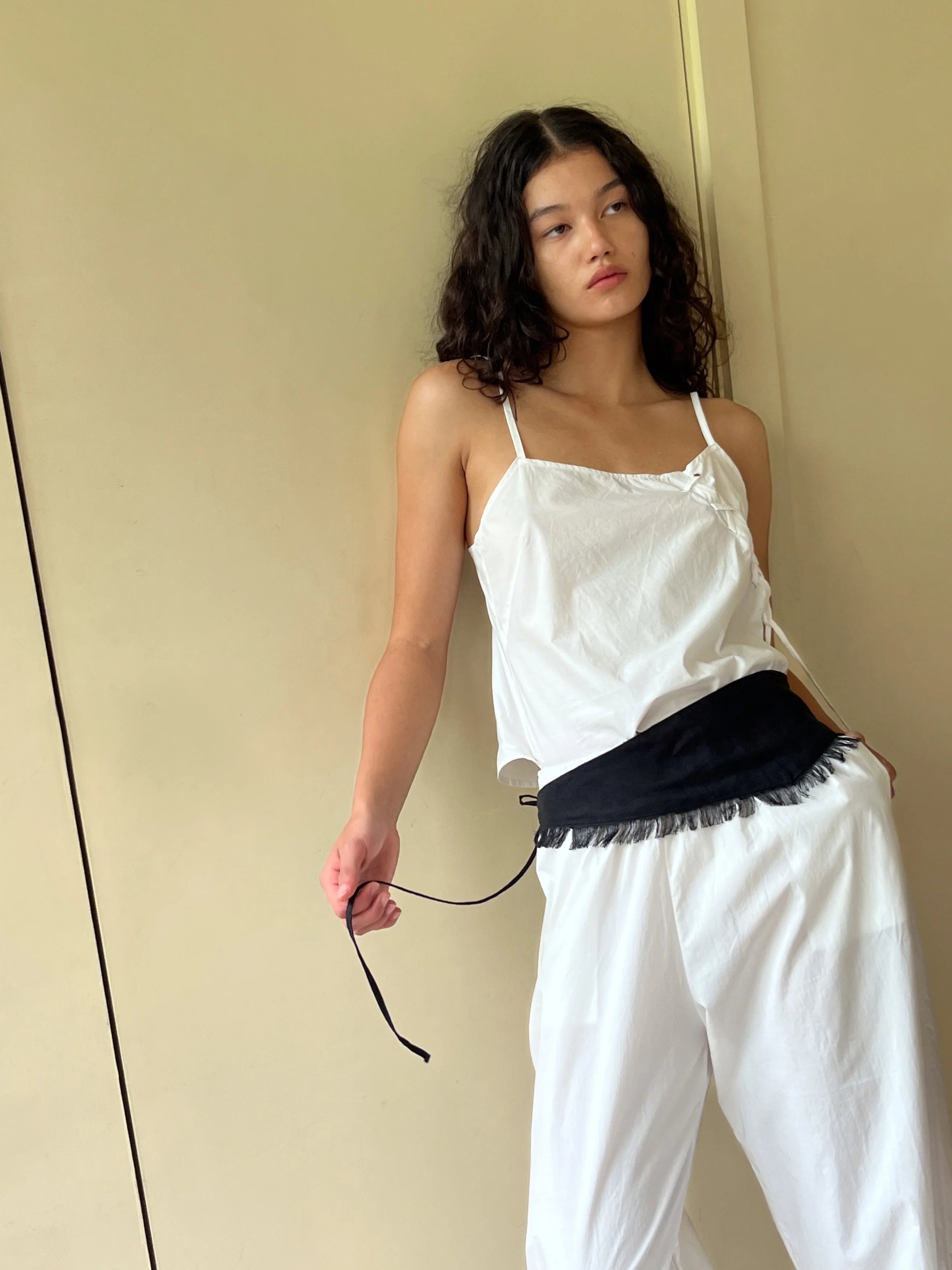 EYELET TOP - WHITE