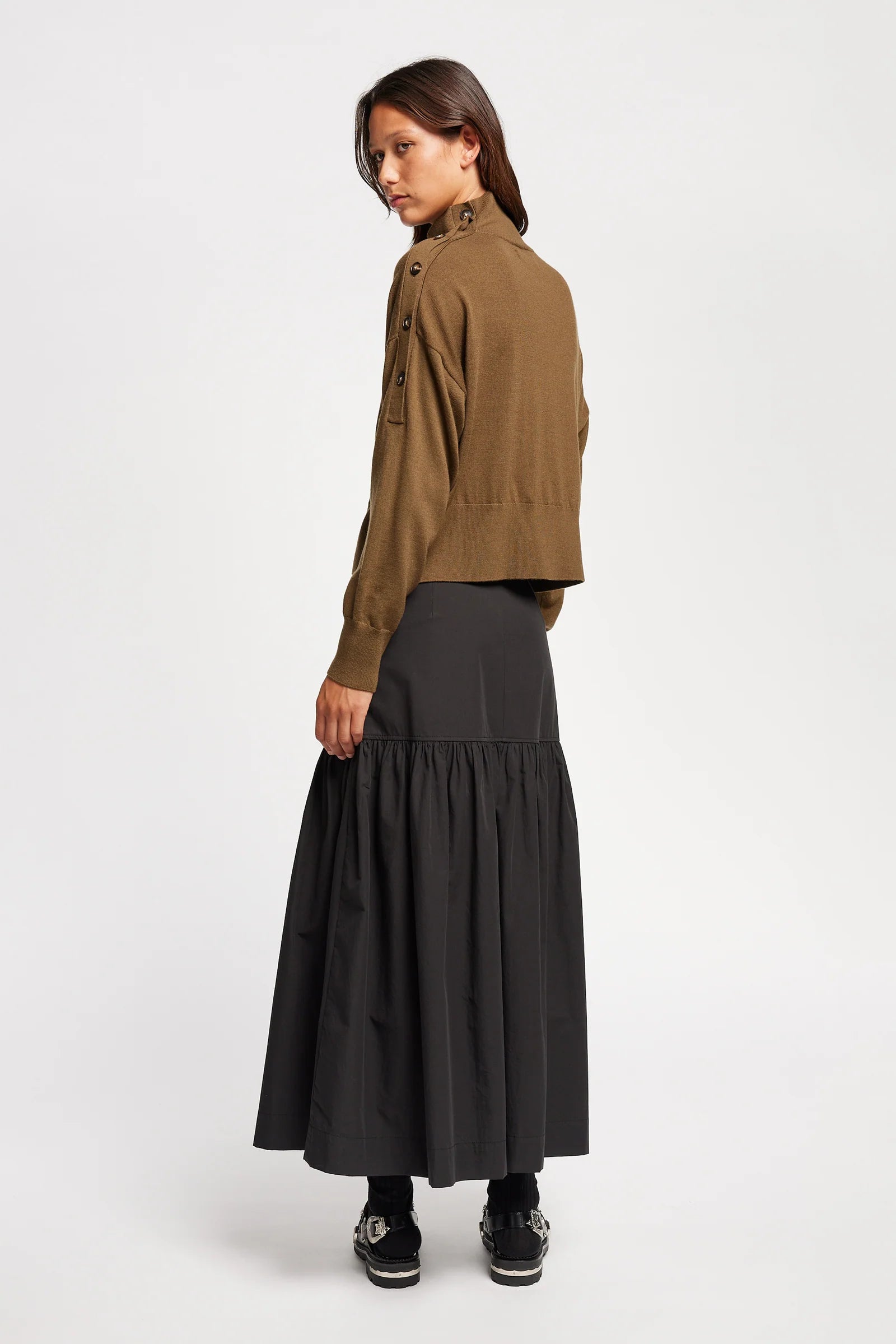 IMPART MOCK NECK SWEATER - BROWN