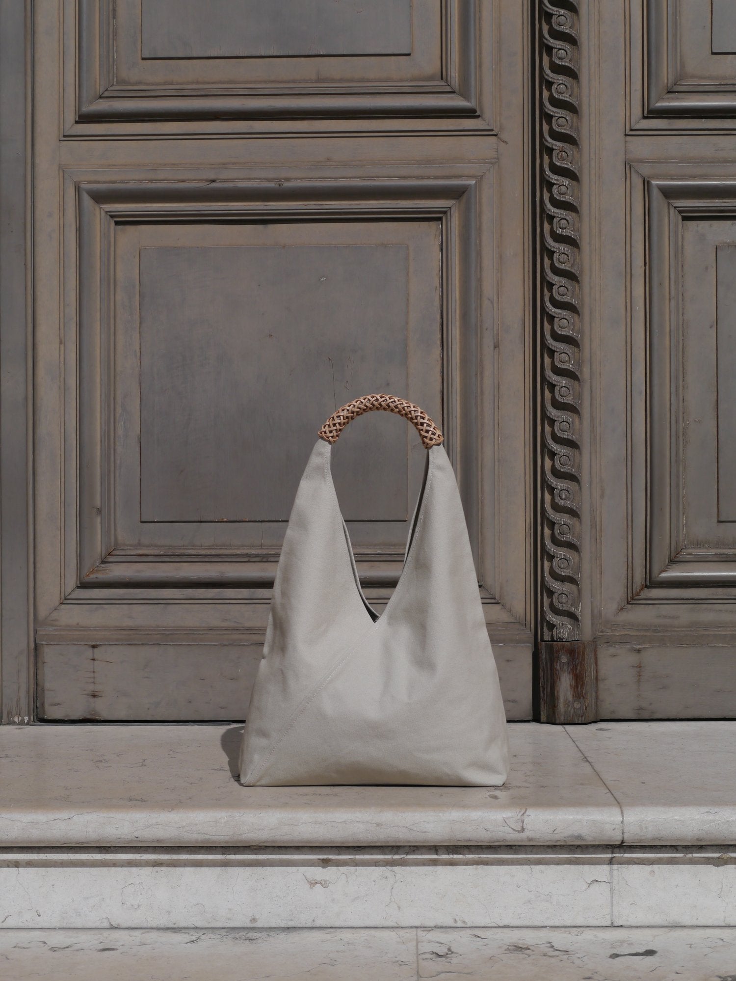 WOVEN TRIANGLE BAG - IVORY