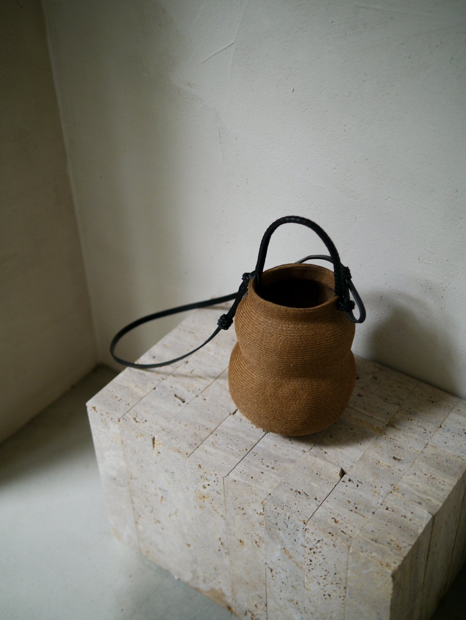 GOURD HAND BASKET