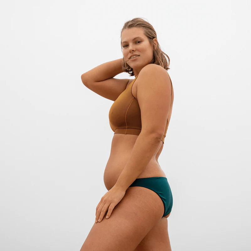 TOP SHELF TOP - TAN LINES