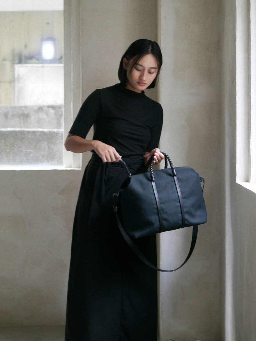 WOVEN DUFFLE BAG - ALL BLACK