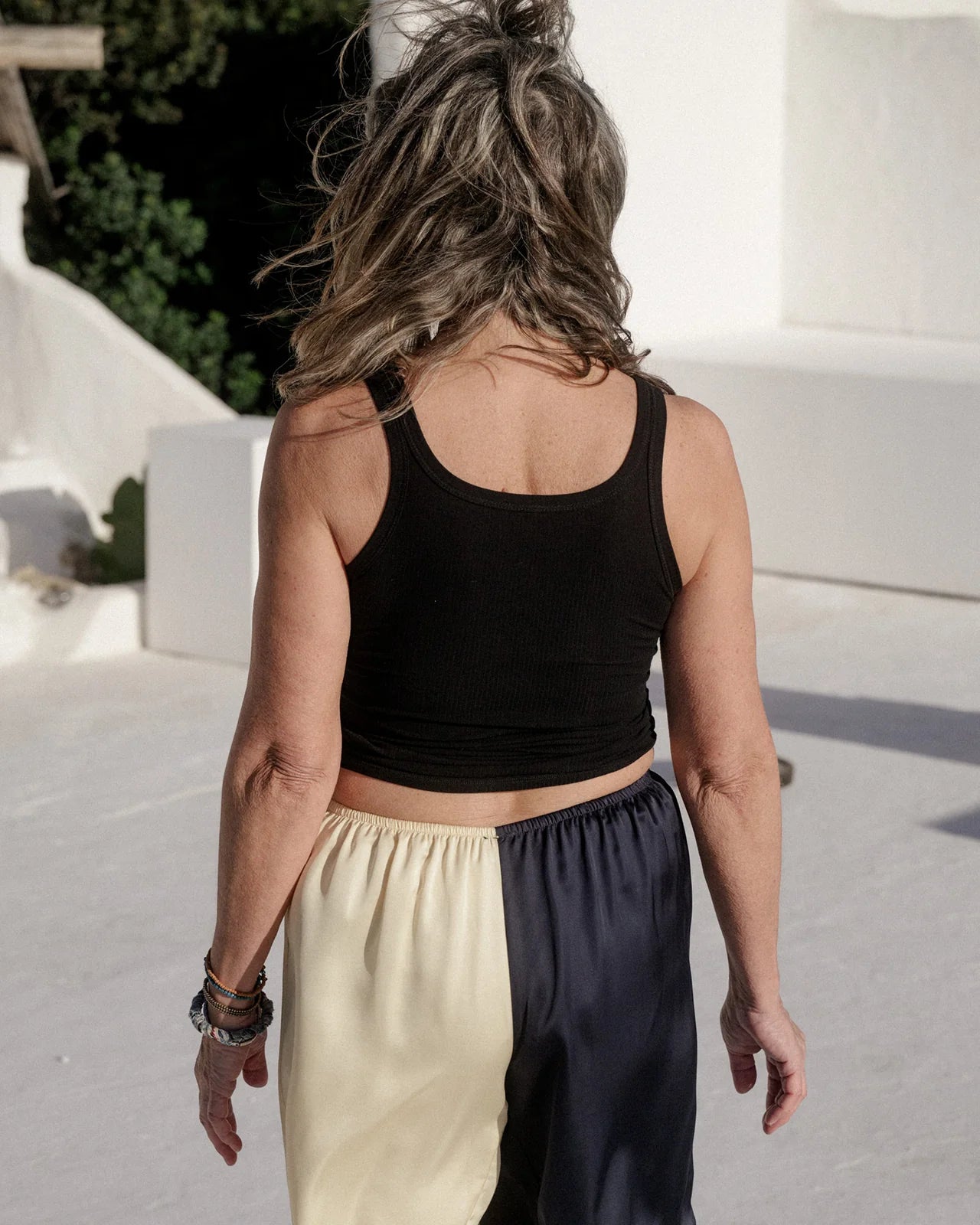 TOOTH TANK - BLACK