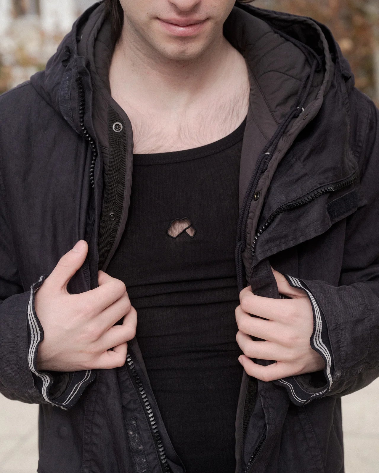TOOTH TANK - BLACK