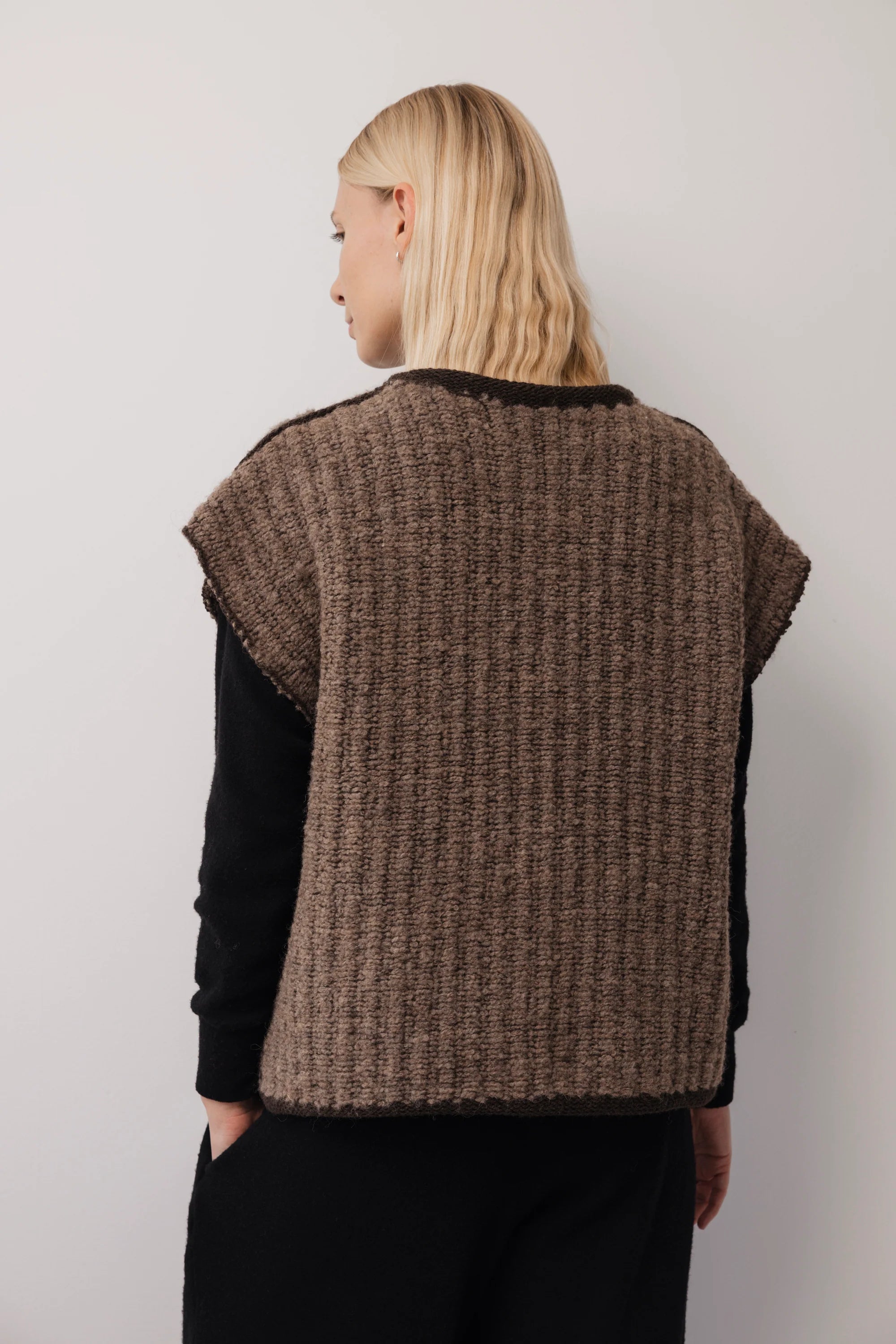 KNIT WEAVE VEST - LOAM