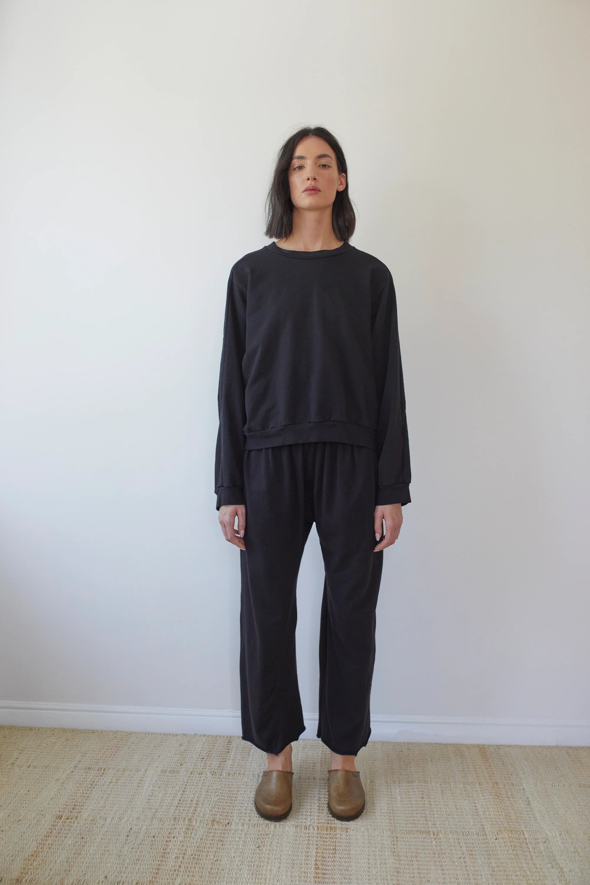 EASY SUMMER SWEATSHIRT - BLACK