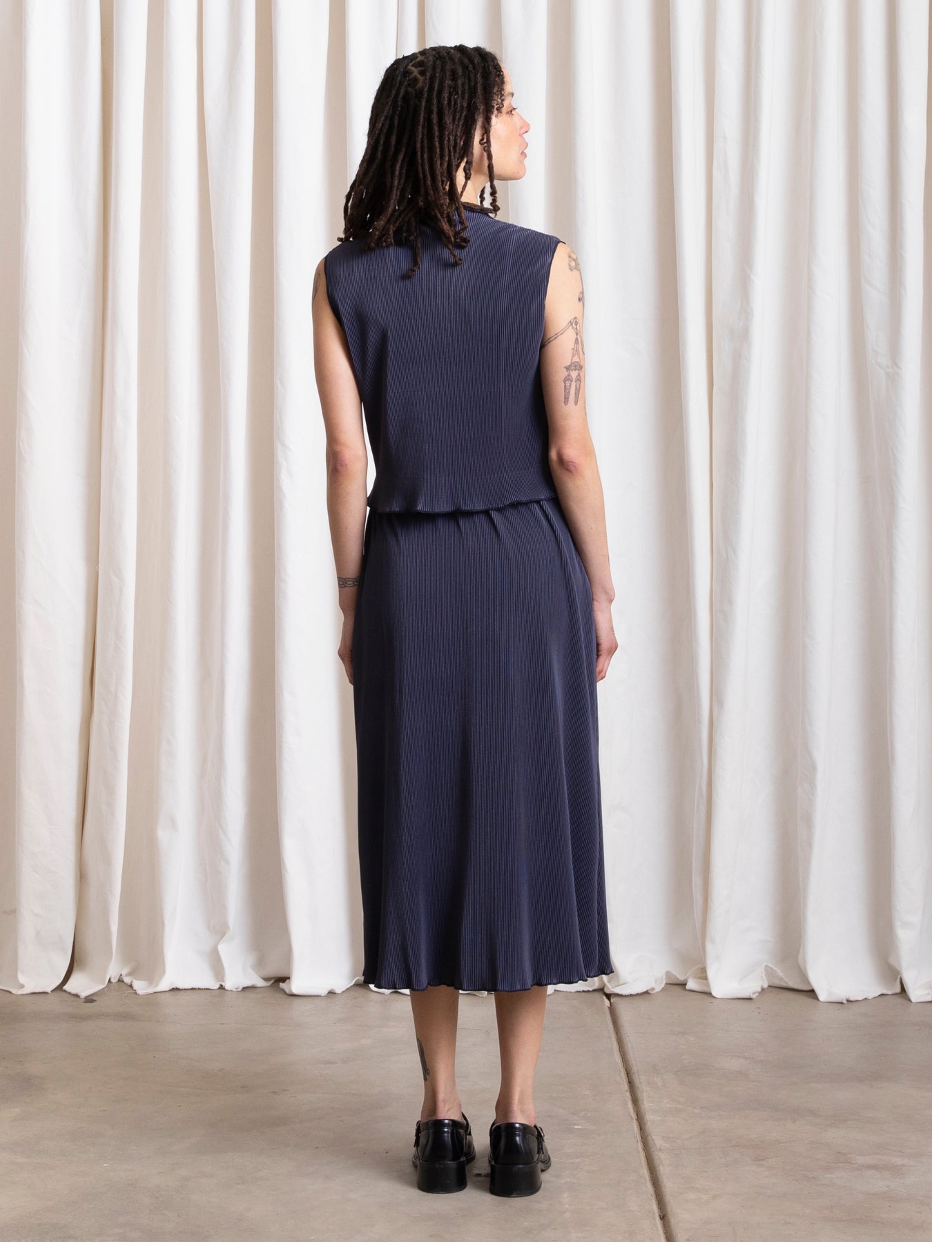 HIGH NECK PLEATED TANK - NAVY
