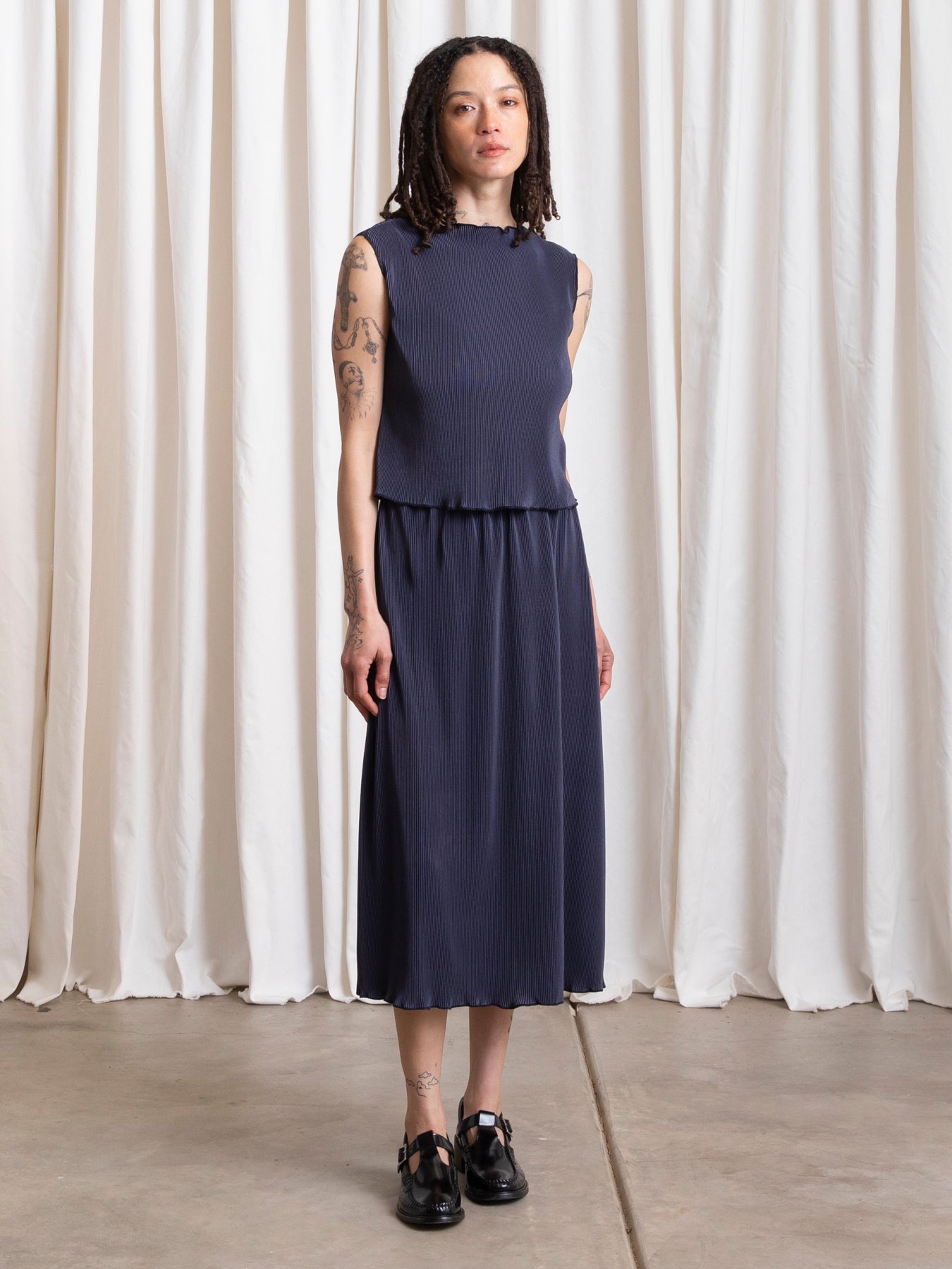 HIGH NECK PLEATED TANK - NAVY