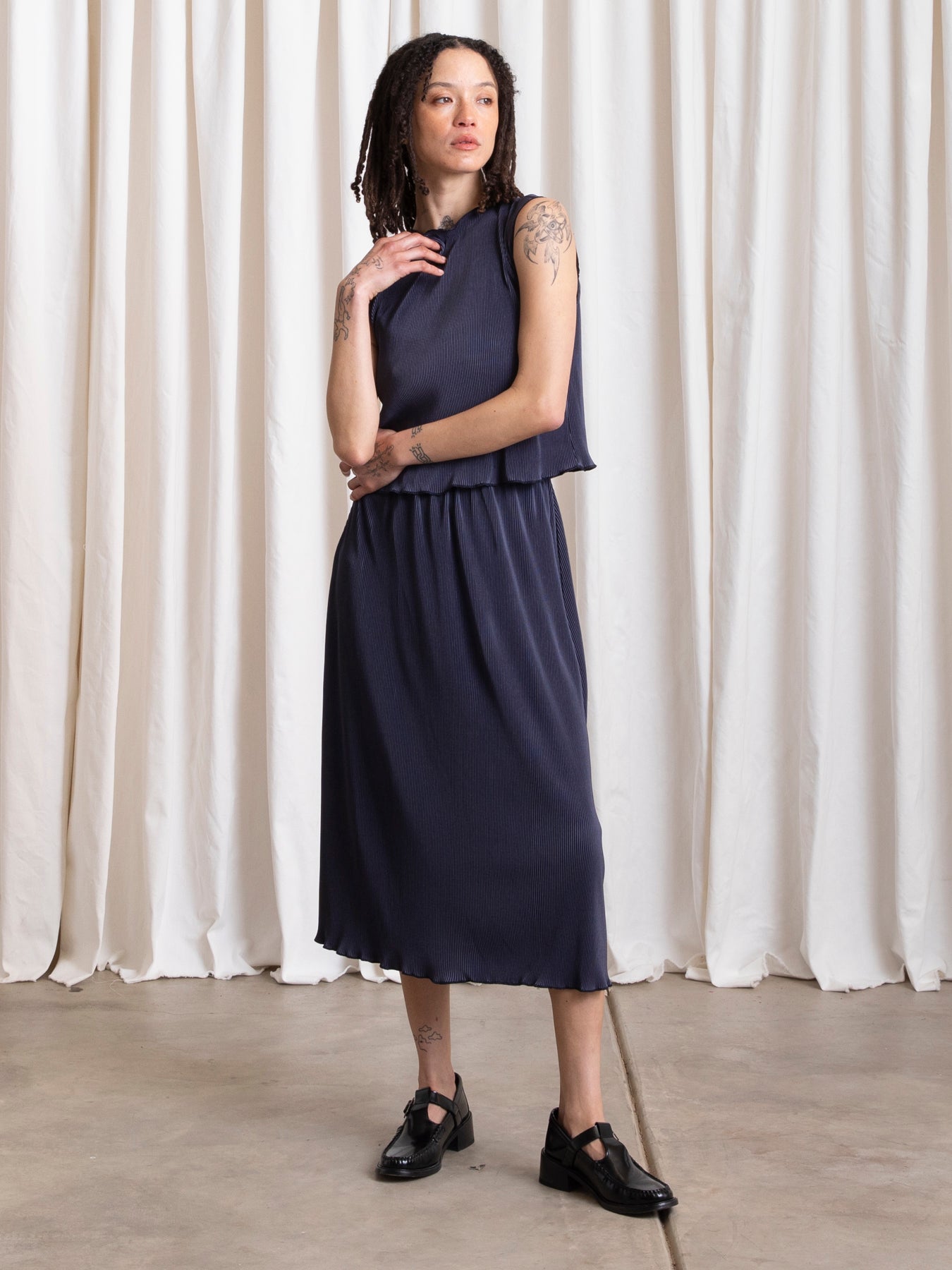 HIGH NECK PLEATED TANK - NAVY
