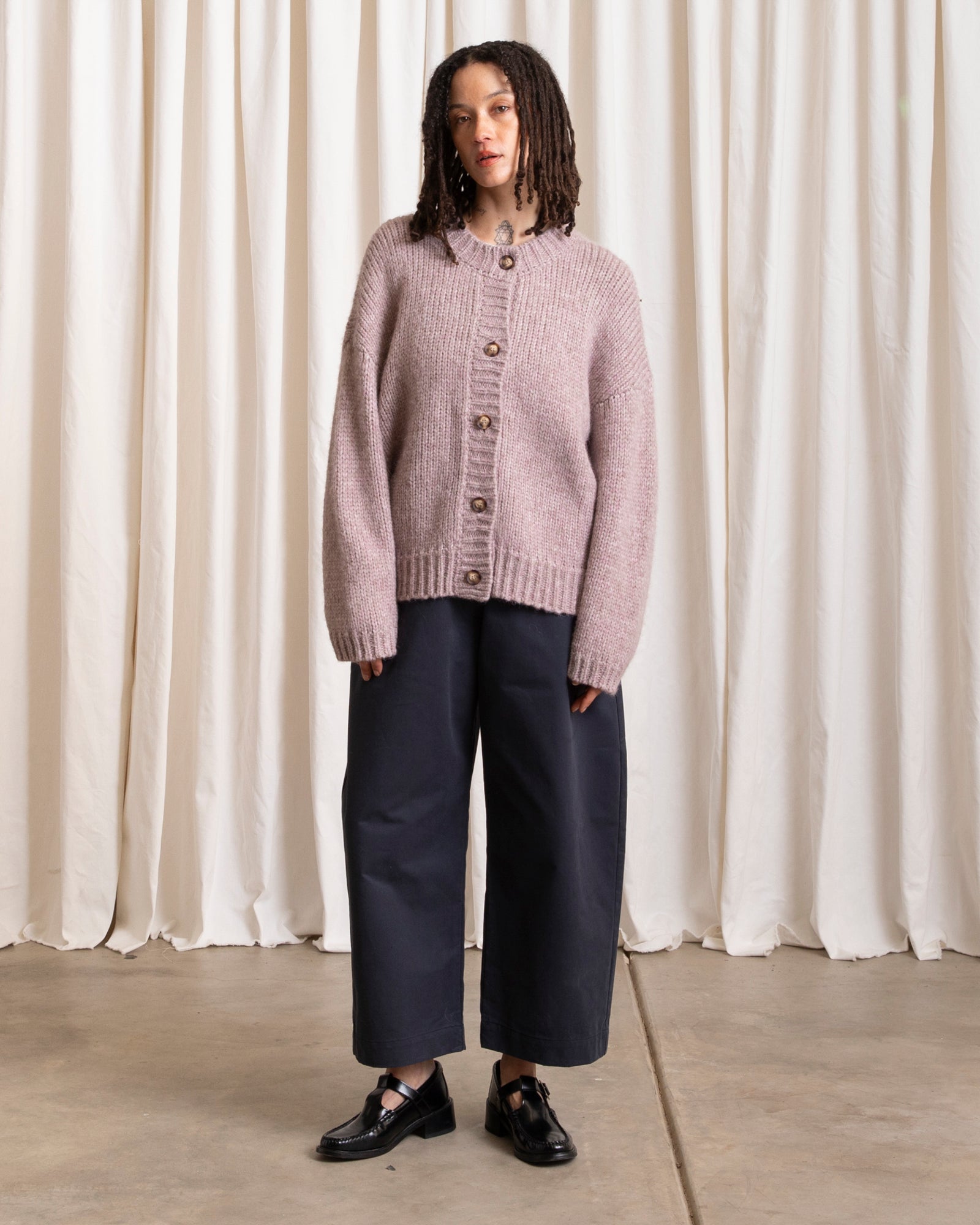 MERINO CREW-NECK CARDIGAN - MUTED LILAC