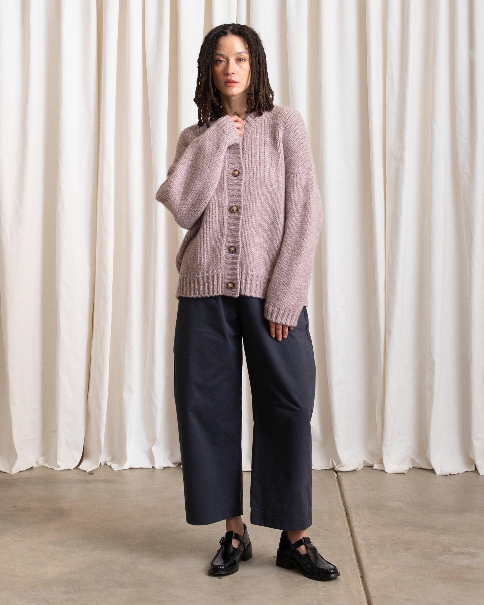 MERINO CREW-NECK CARDIGAN - MUTED LILAC