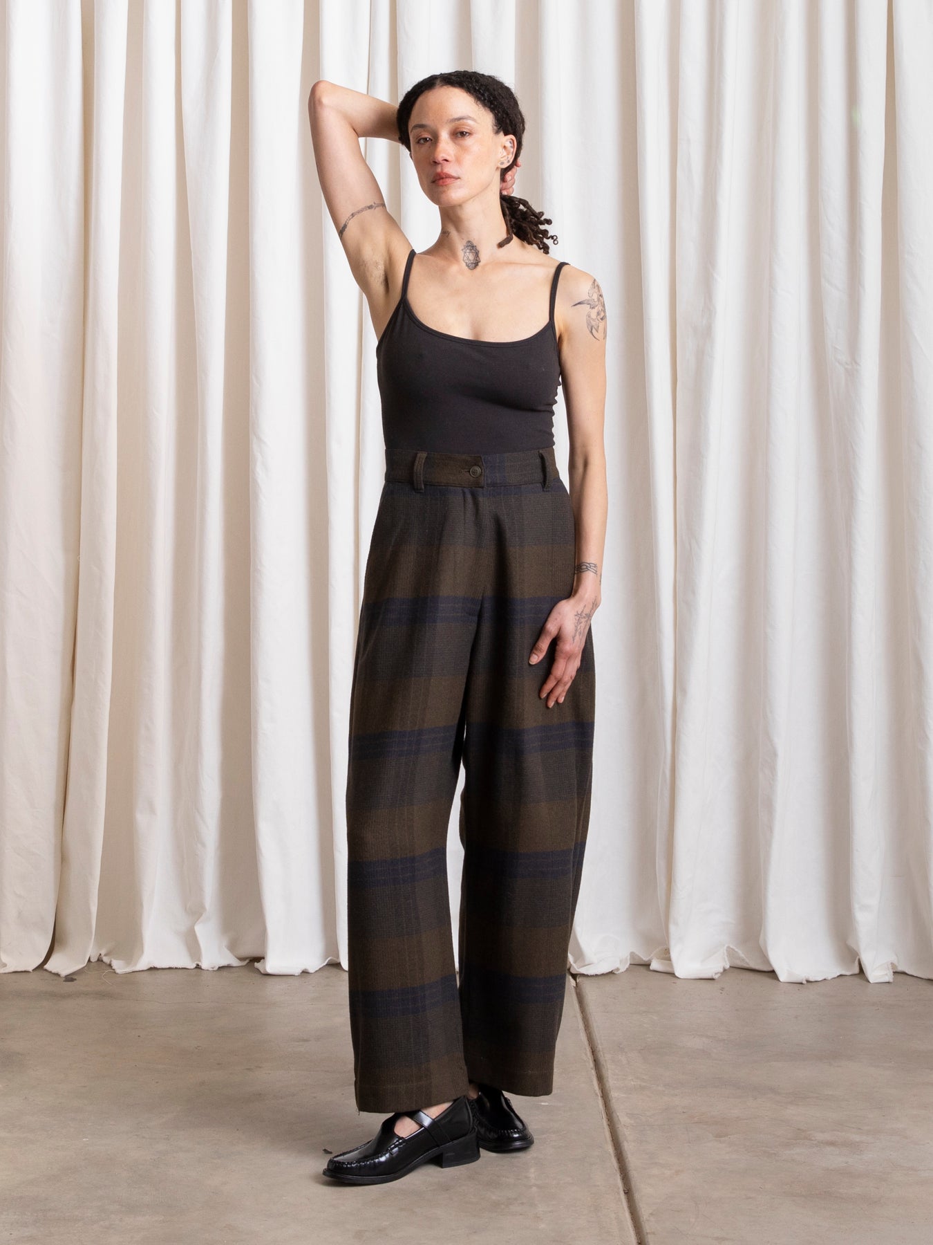 WOOL LOOSE BARREL PANT - OLIVE/NAVY PLAID