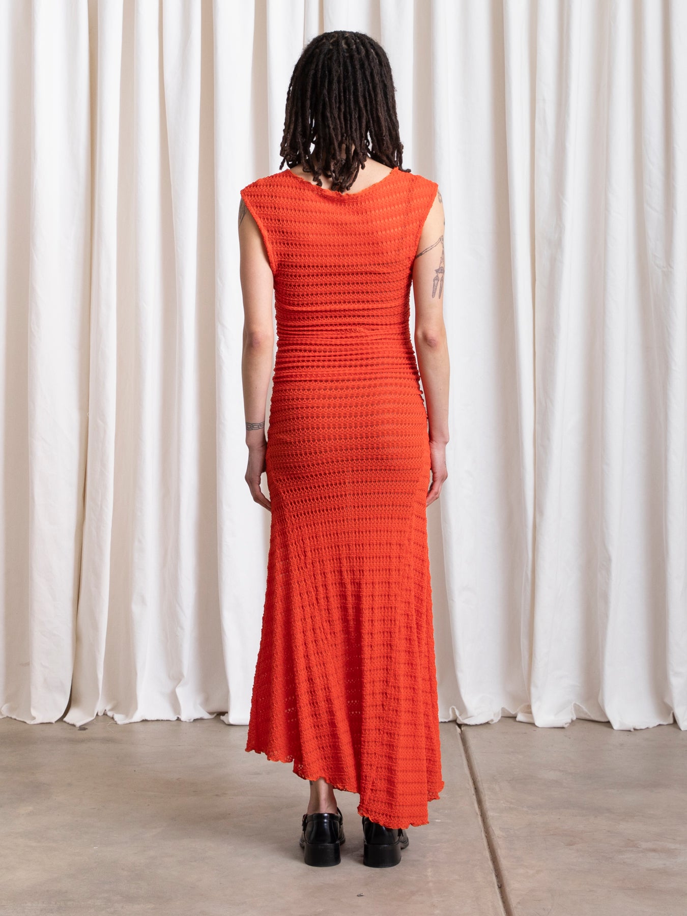 HIGH NECK STRETCH DRESS - POPPY