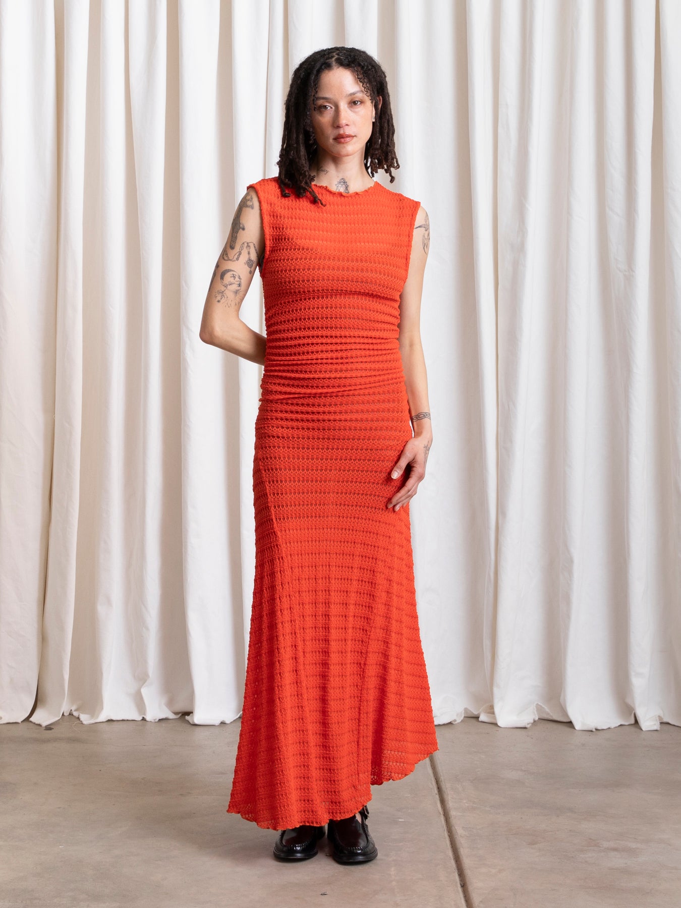 HIGH NECK STRETCH DRESS - POPPY