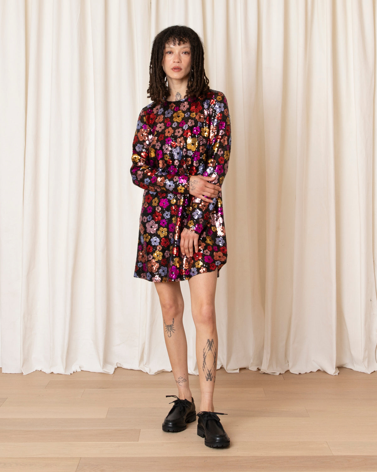 LOG SLEEVE SHIFT DRESS - FLOWER SEQUINS