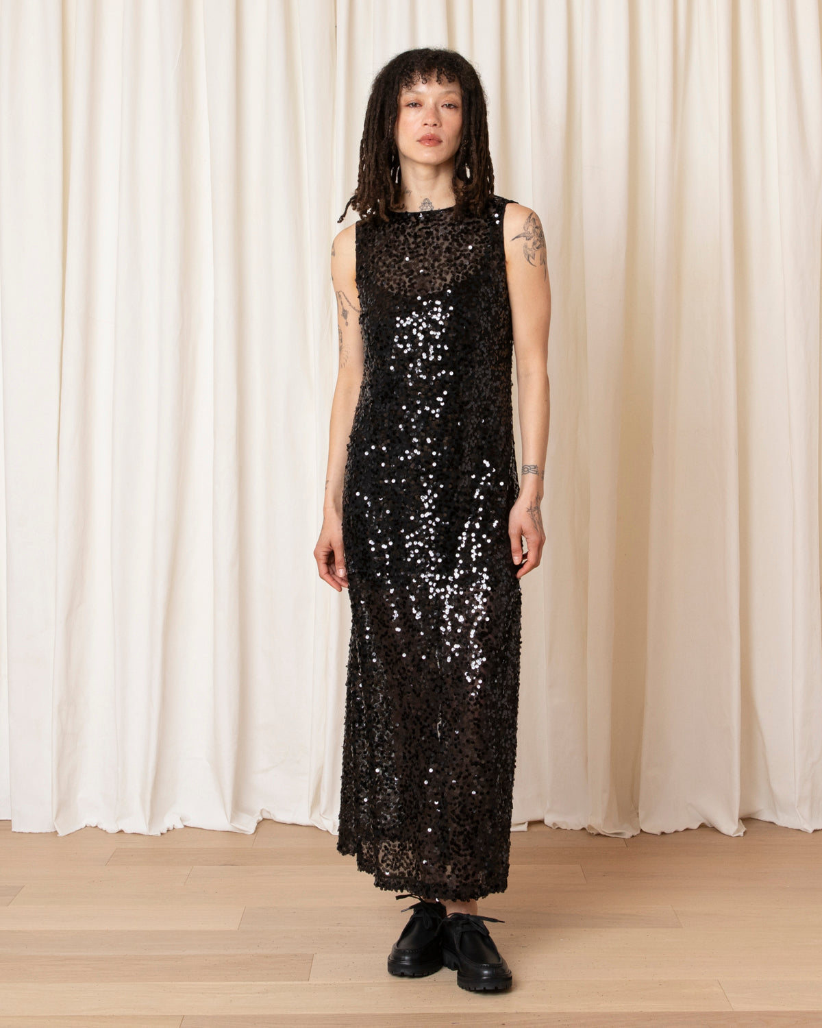 LOW BACK COLUMN DRESS - BLACK SEQUINS