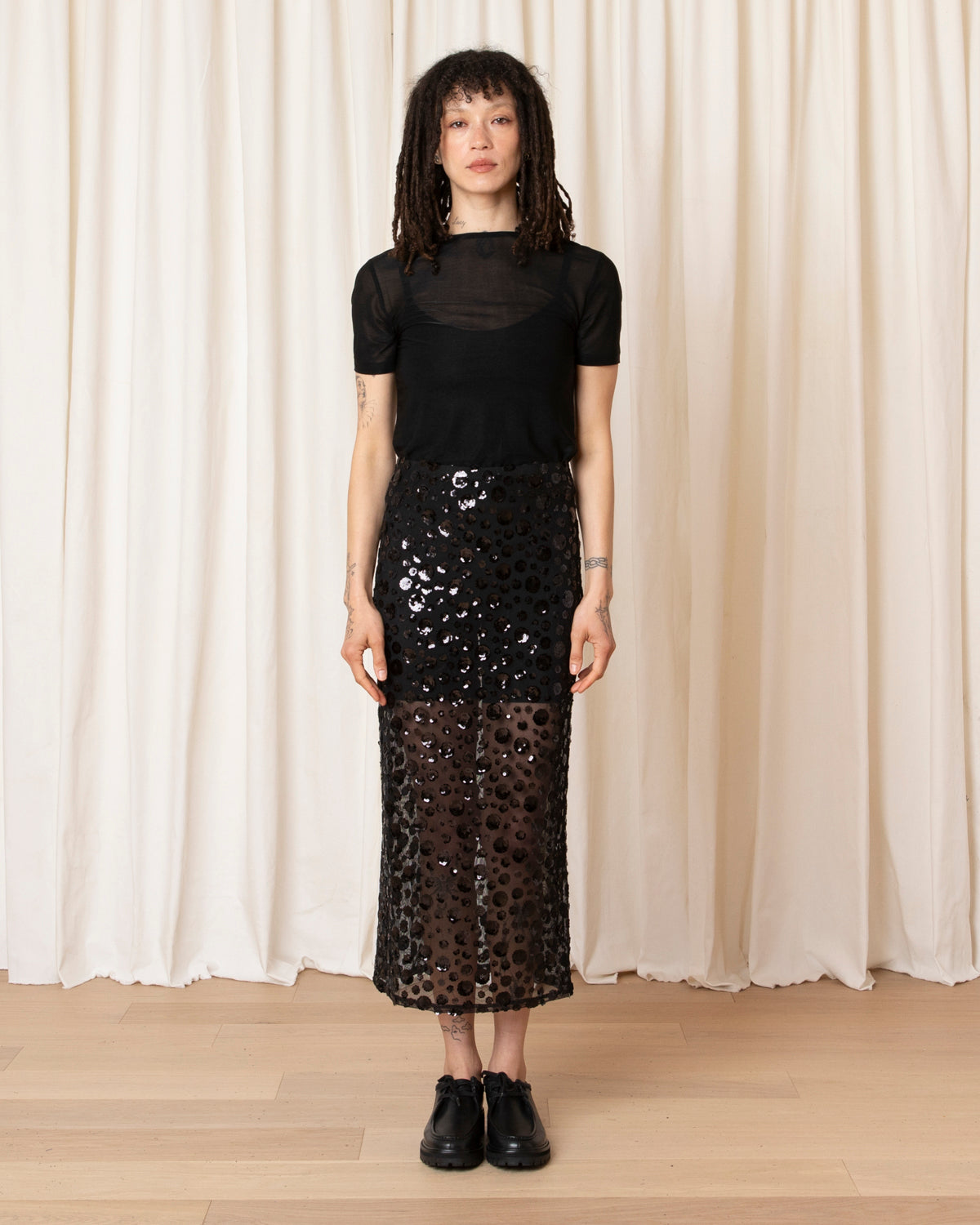 SEQUIN MESH PENCIL SKIRT - BLACK