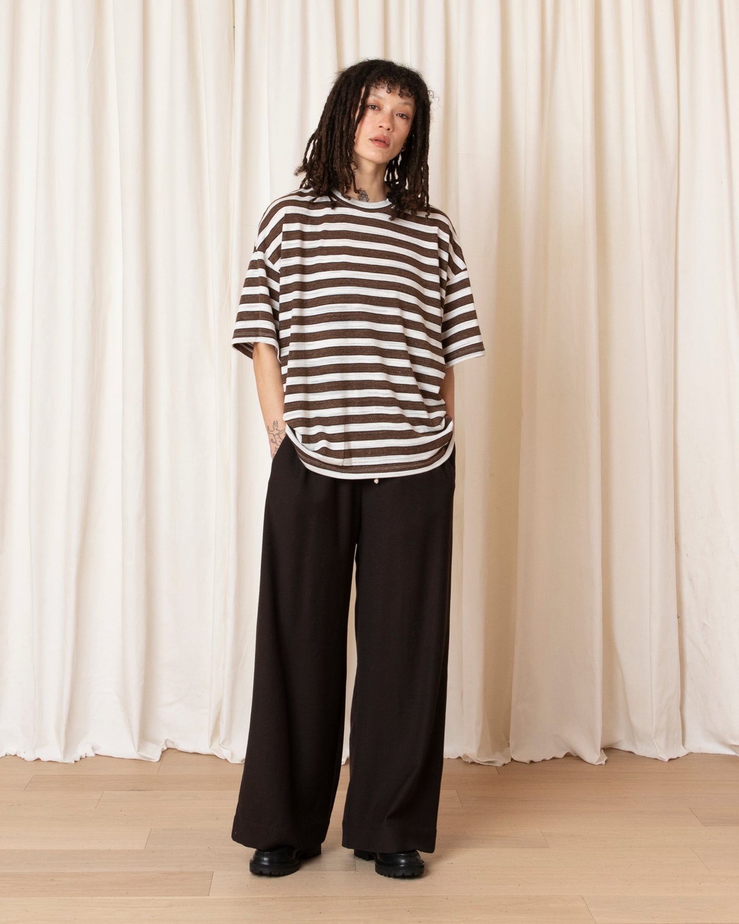 OVERSIZED T-SHIRT - BROWN/WHITE STRIPE