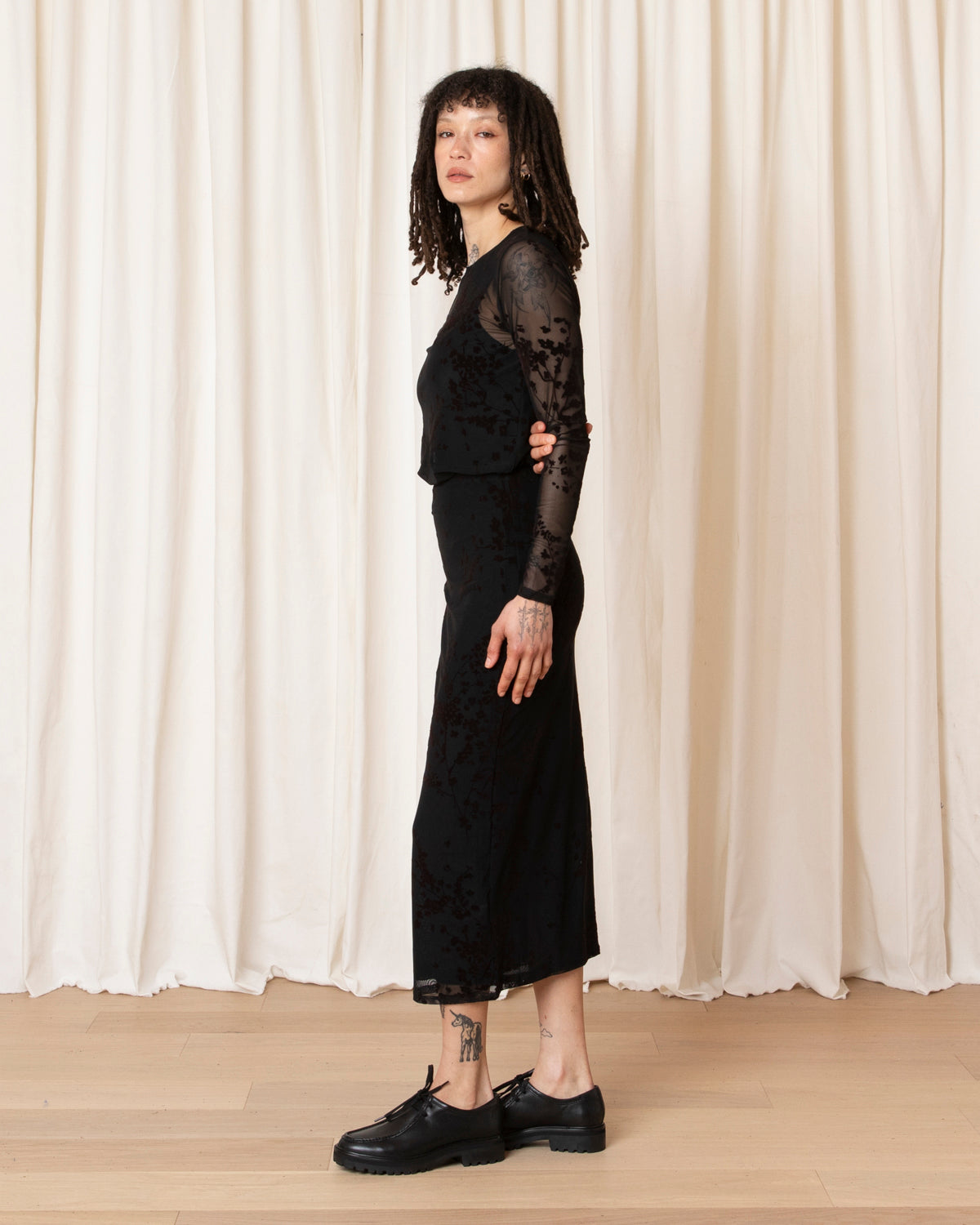 FLORAL MESH LS TOP - BLACK/BROWN FLOWER