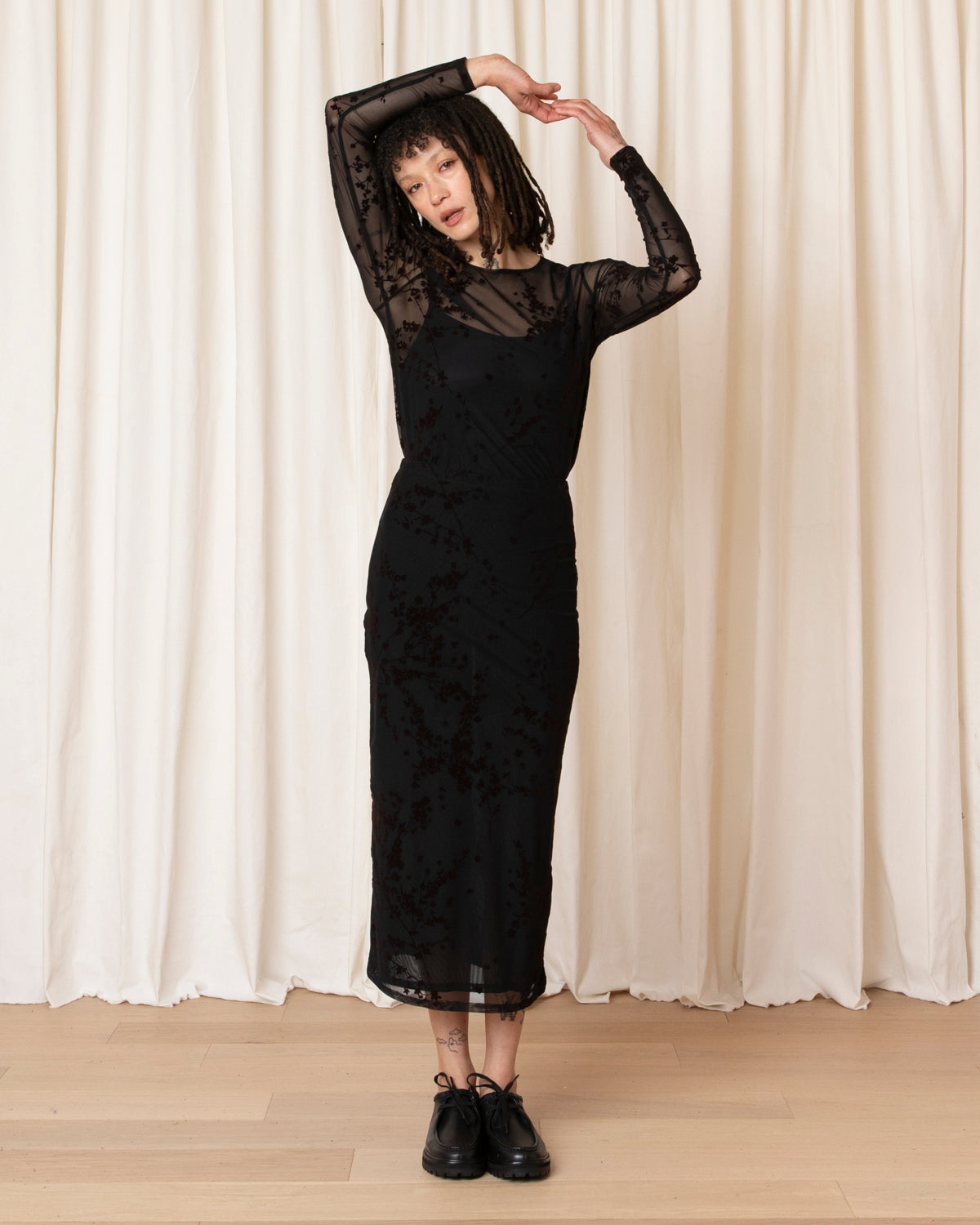 FLORAL MESH LS TOP - BLACK/BROWN FLOWER