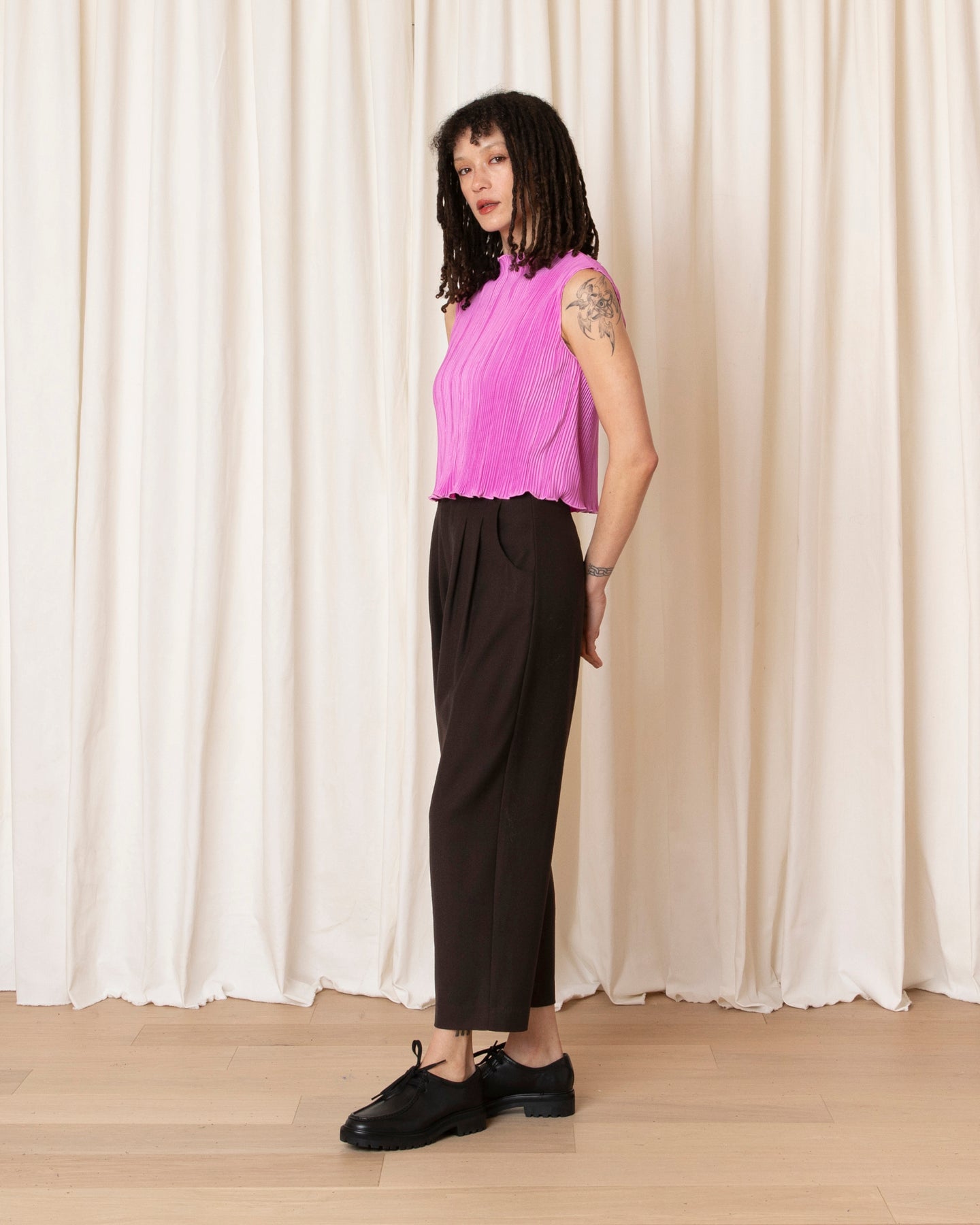 HIGH NECK PLEATED TANK - PINK