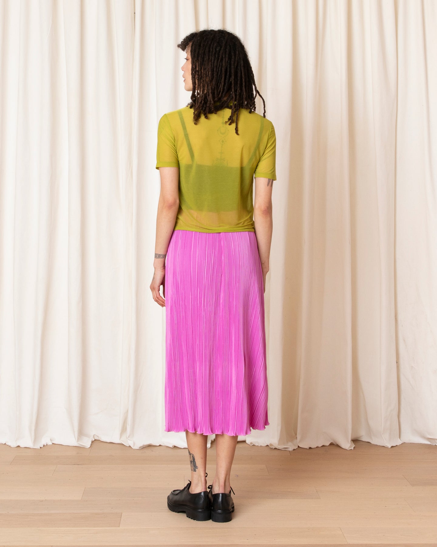 PLEATED SLIM MIDI SKIRT - PINK
