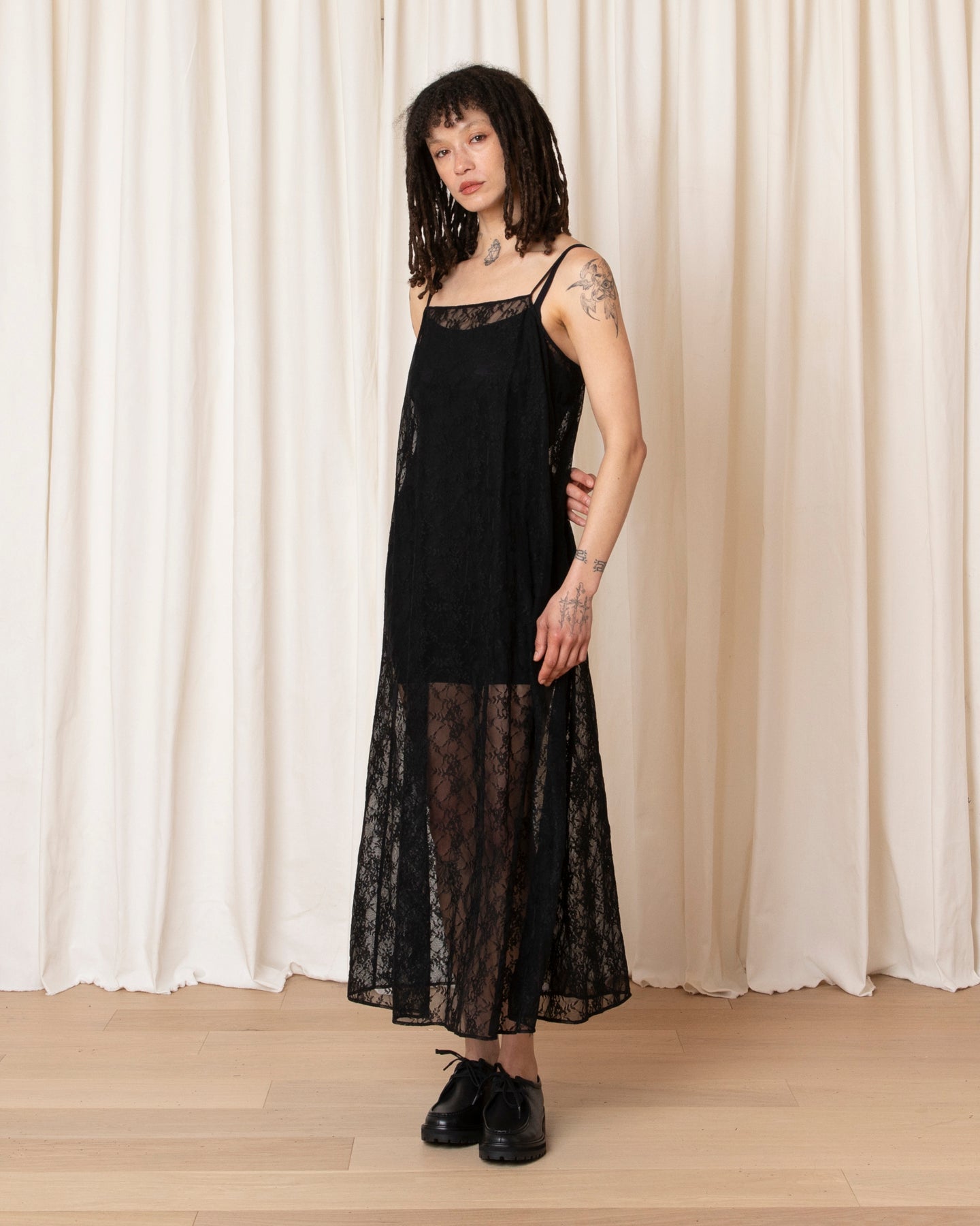 LACE SQUARE NECK FULL DRESS - BLACK