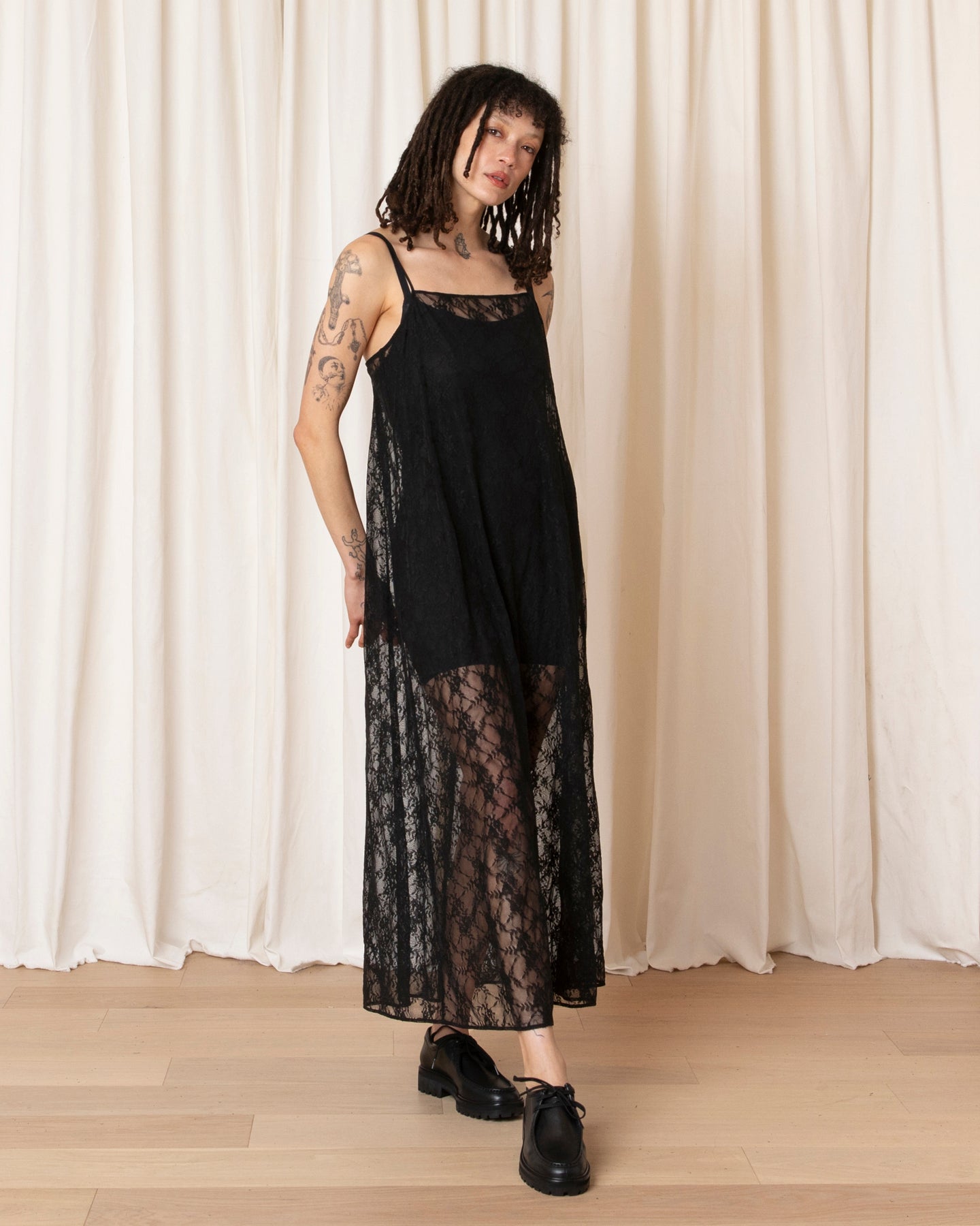LACE SQUARE NECK FULL DRESS - BLACK