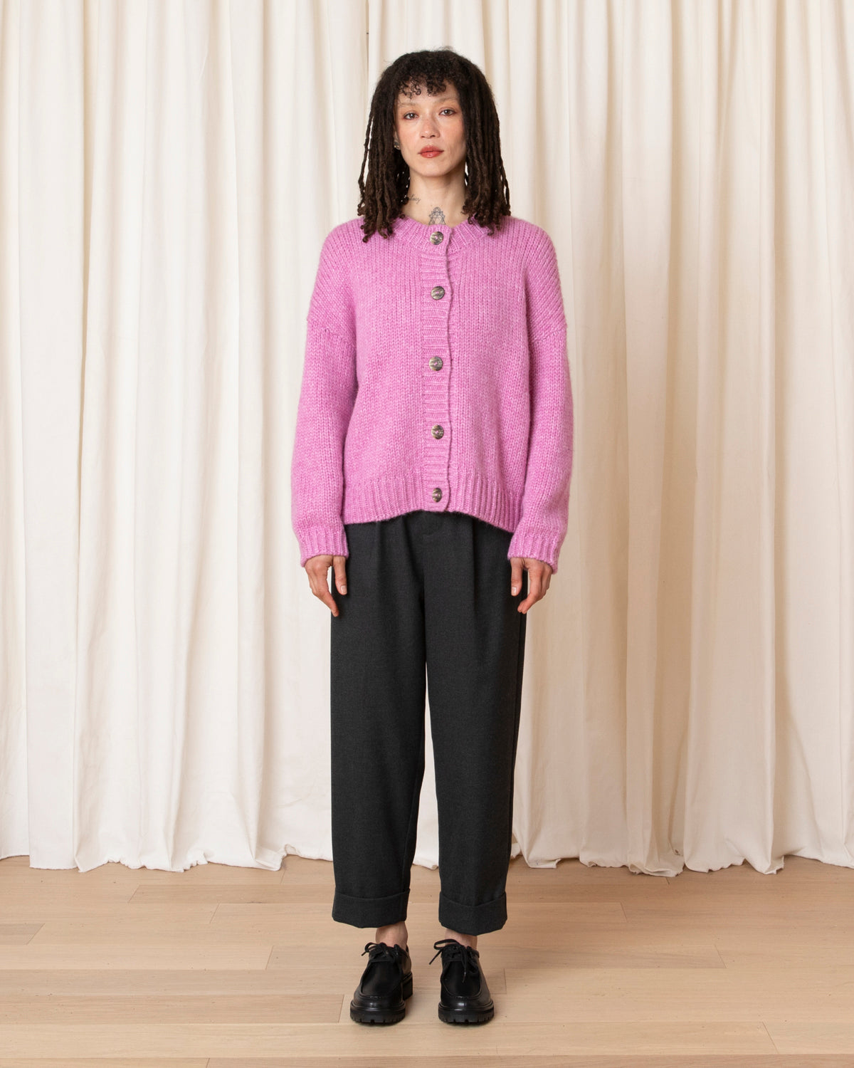 MERINO CREW-NECK CARDIGAN - PINK
