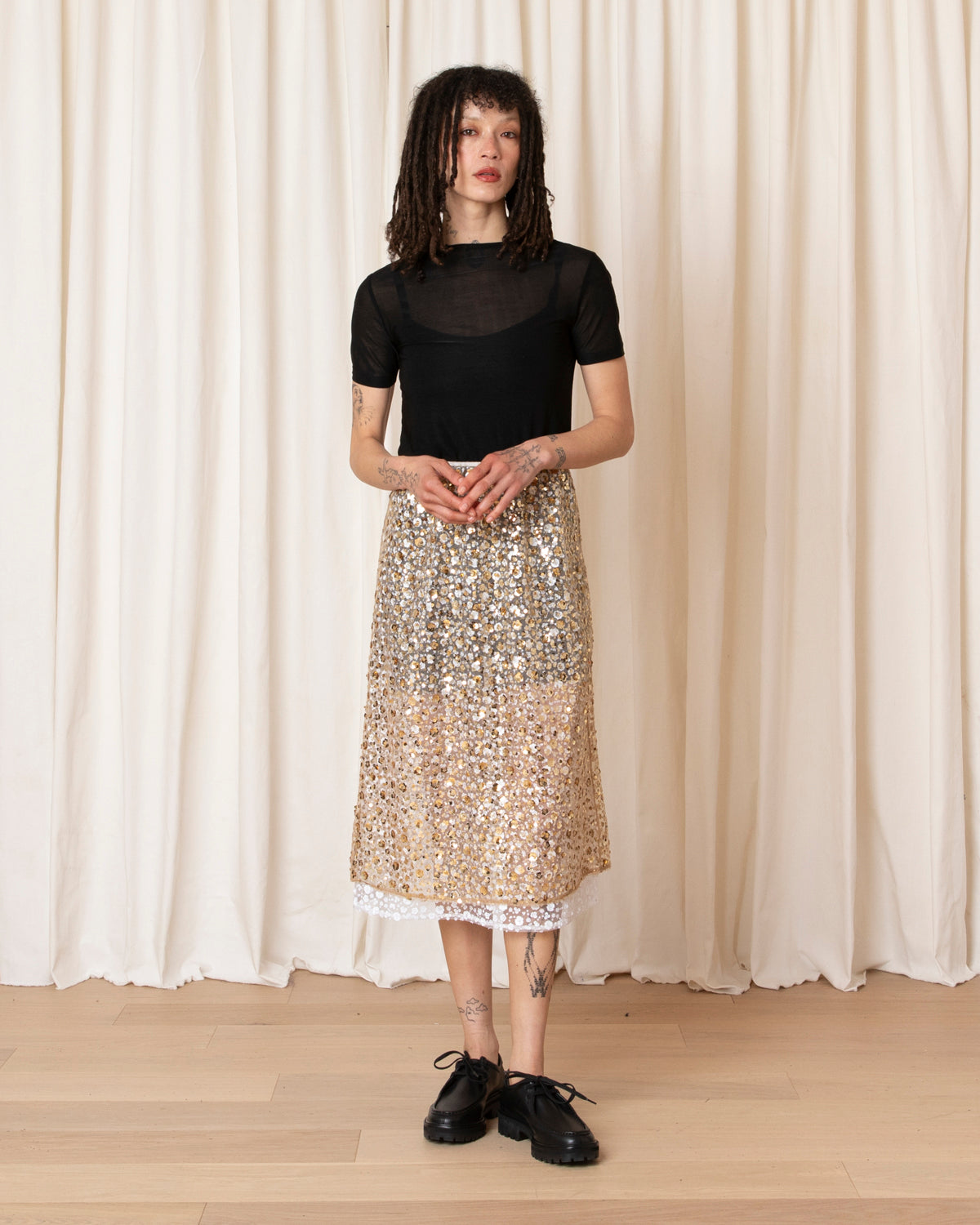 LAYERED SEQUIN MIDI SKIRT - GOLD/WHITE