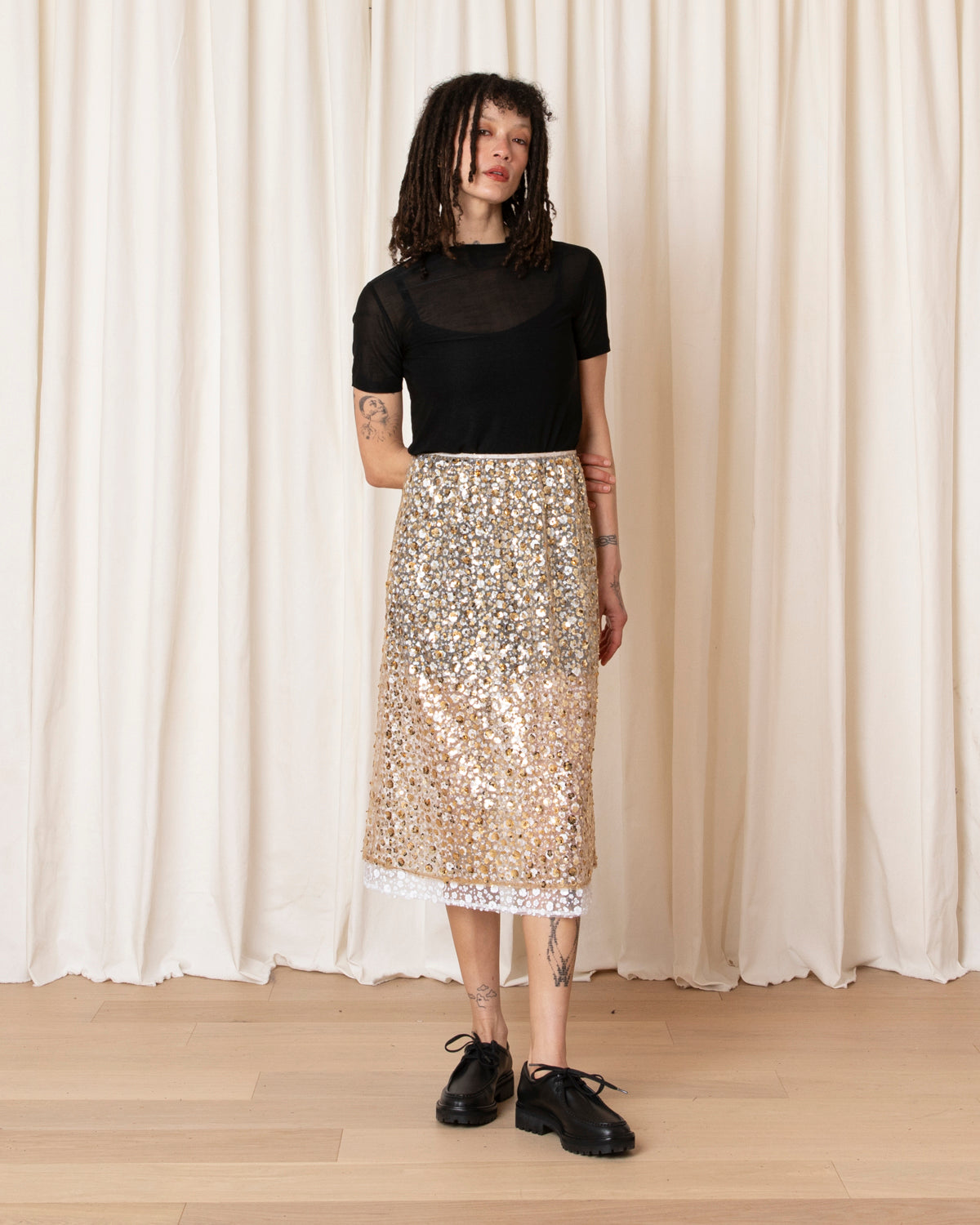 LAYERED SEQUIN MIDI SKIRT - GOLD/WHITE
