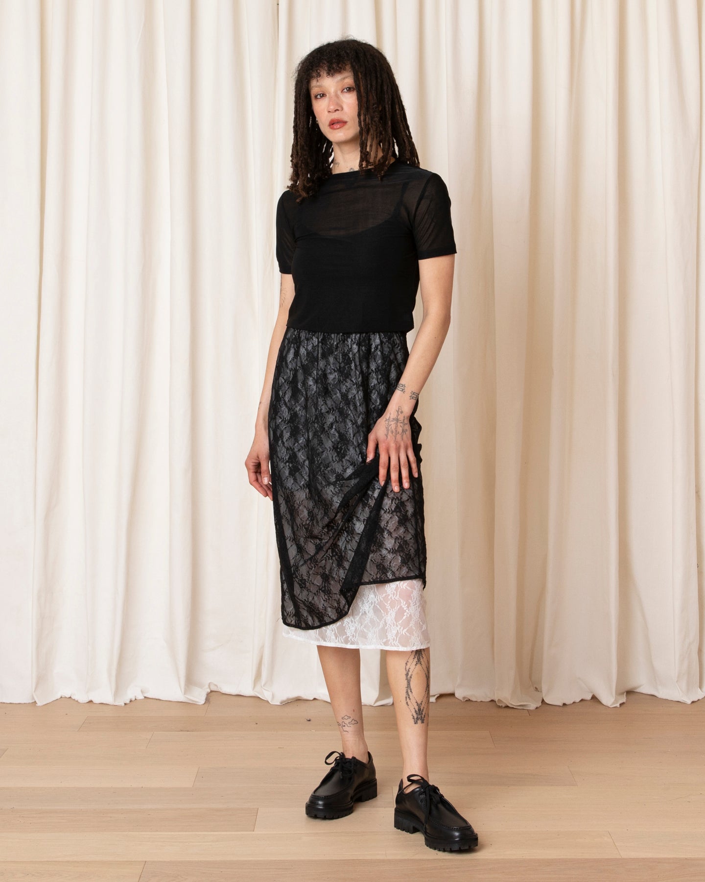 LACE LAYERED SKIRT - BLACK/WHITE LACE