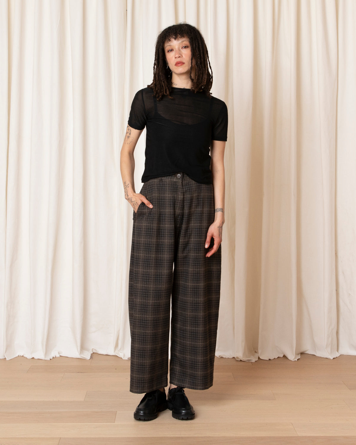 WOOL LOOSE BARREL PANT - BLACK/BROWN PLAID