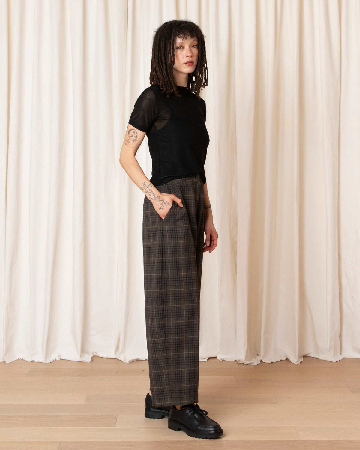 WOOL LOOSE BARREL PANT - BLACK/BROWN PLAID
