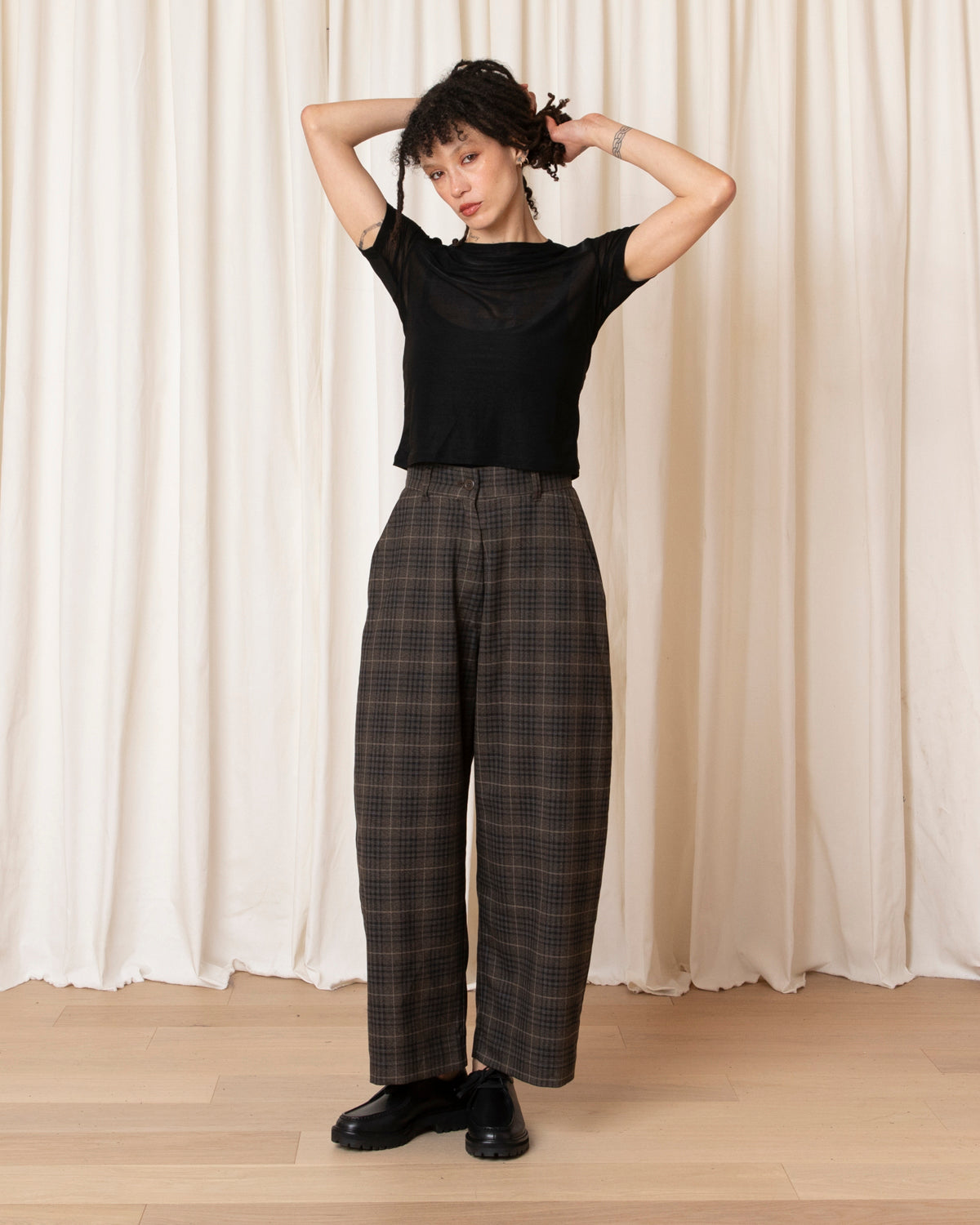 WOOL LOOSE BARREL PANT - BLACK/BROWN PLAID