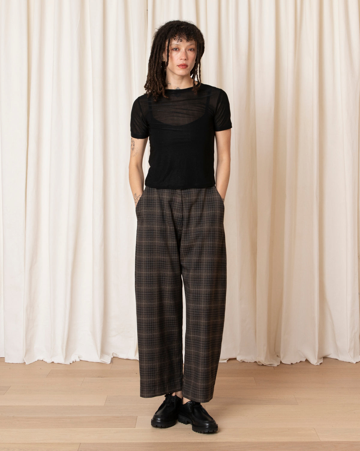WOOL LOOSE BARREL PANT - BLACK/BROWN PLAID