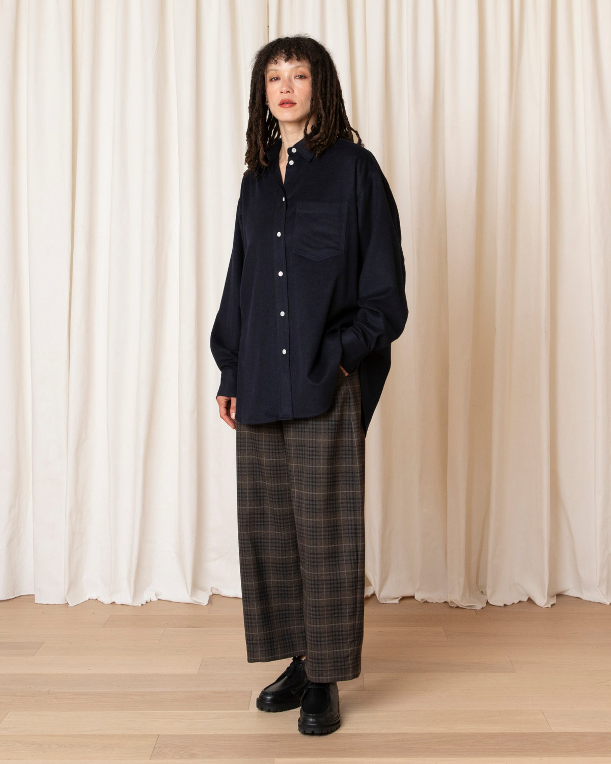 BUTTON DOWN OVERSIZED SHIRT - NAVY