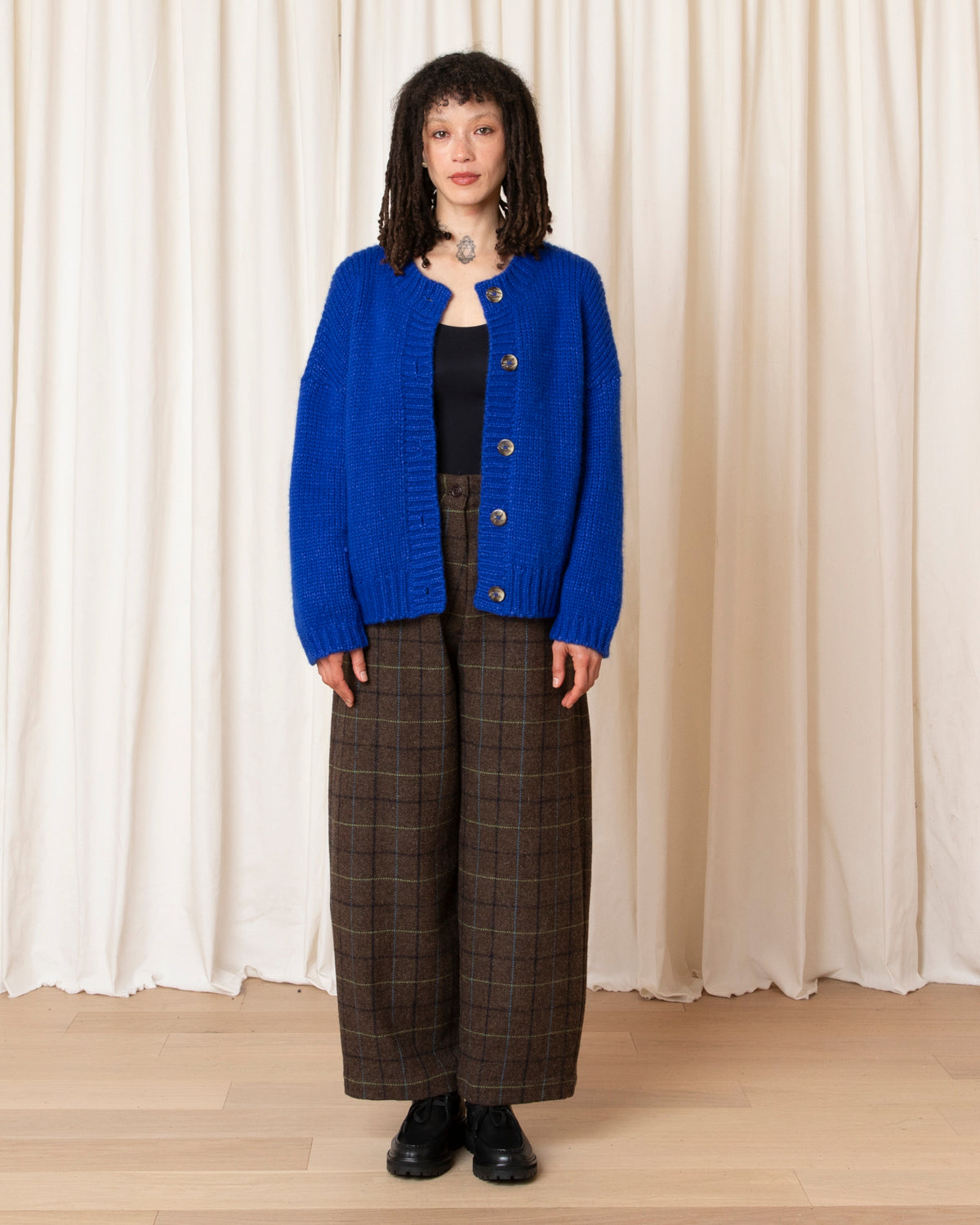 MERINO CREW-NECK CARDIGAN - COBALT