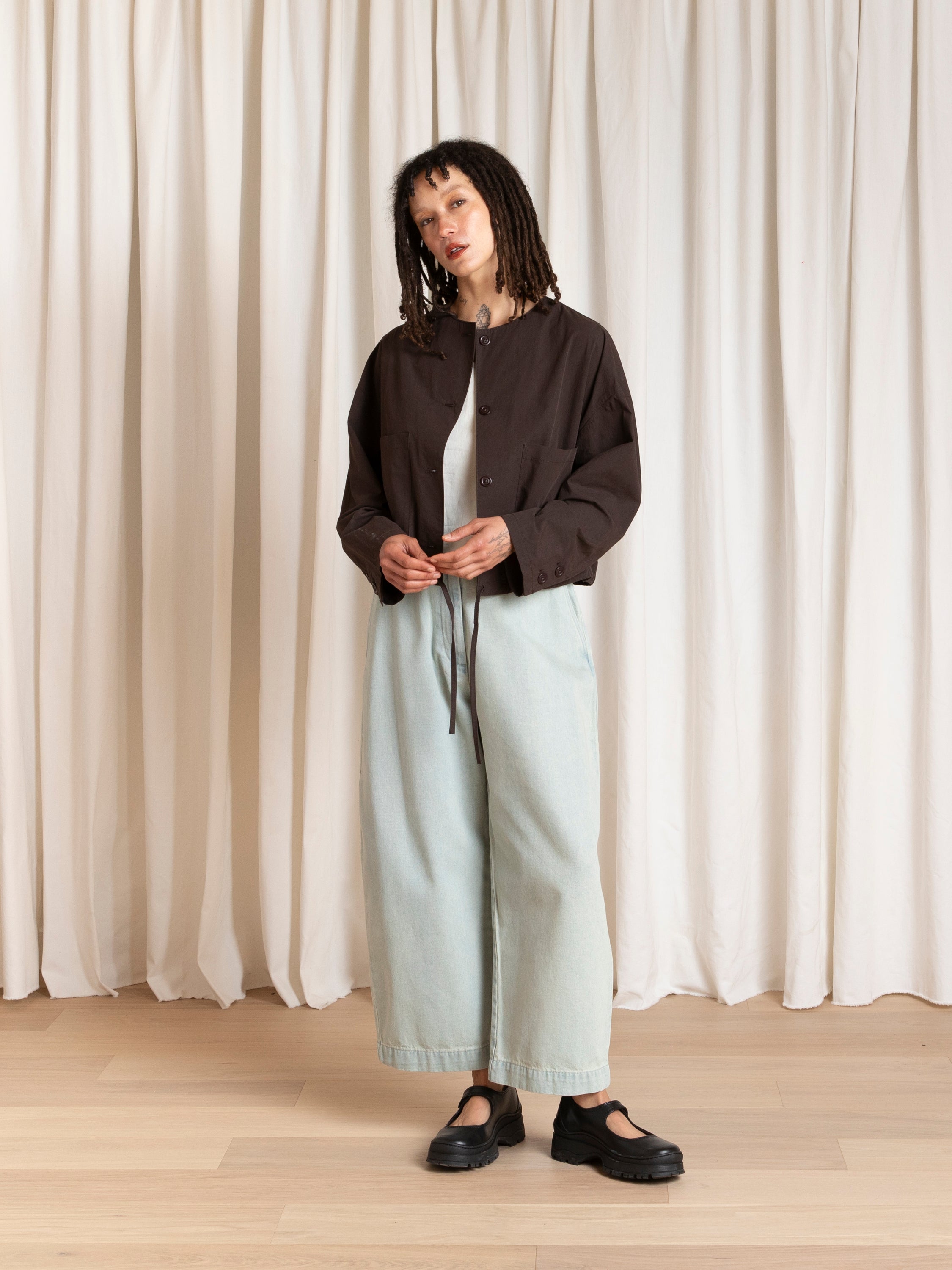 SPRING CROPPED DRAWSTRING JACKET - DARK BROWN